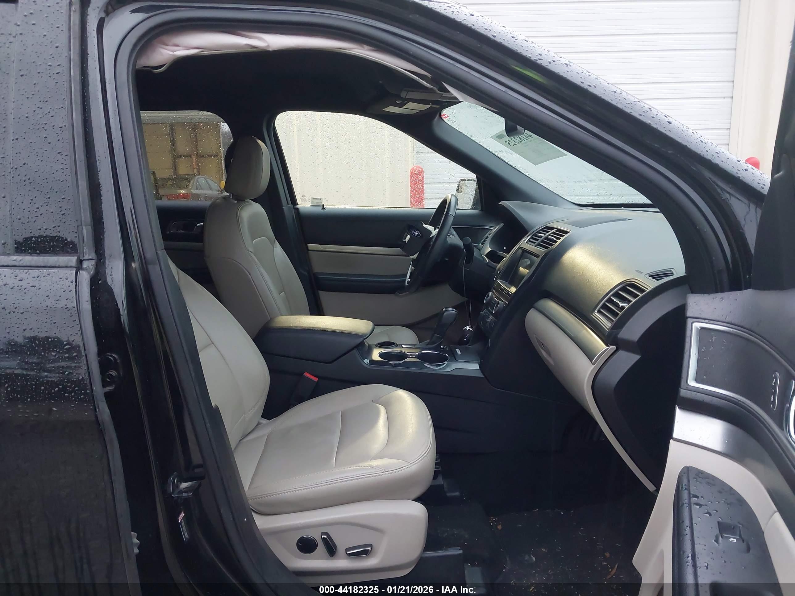 FORD EXPLORER image 5