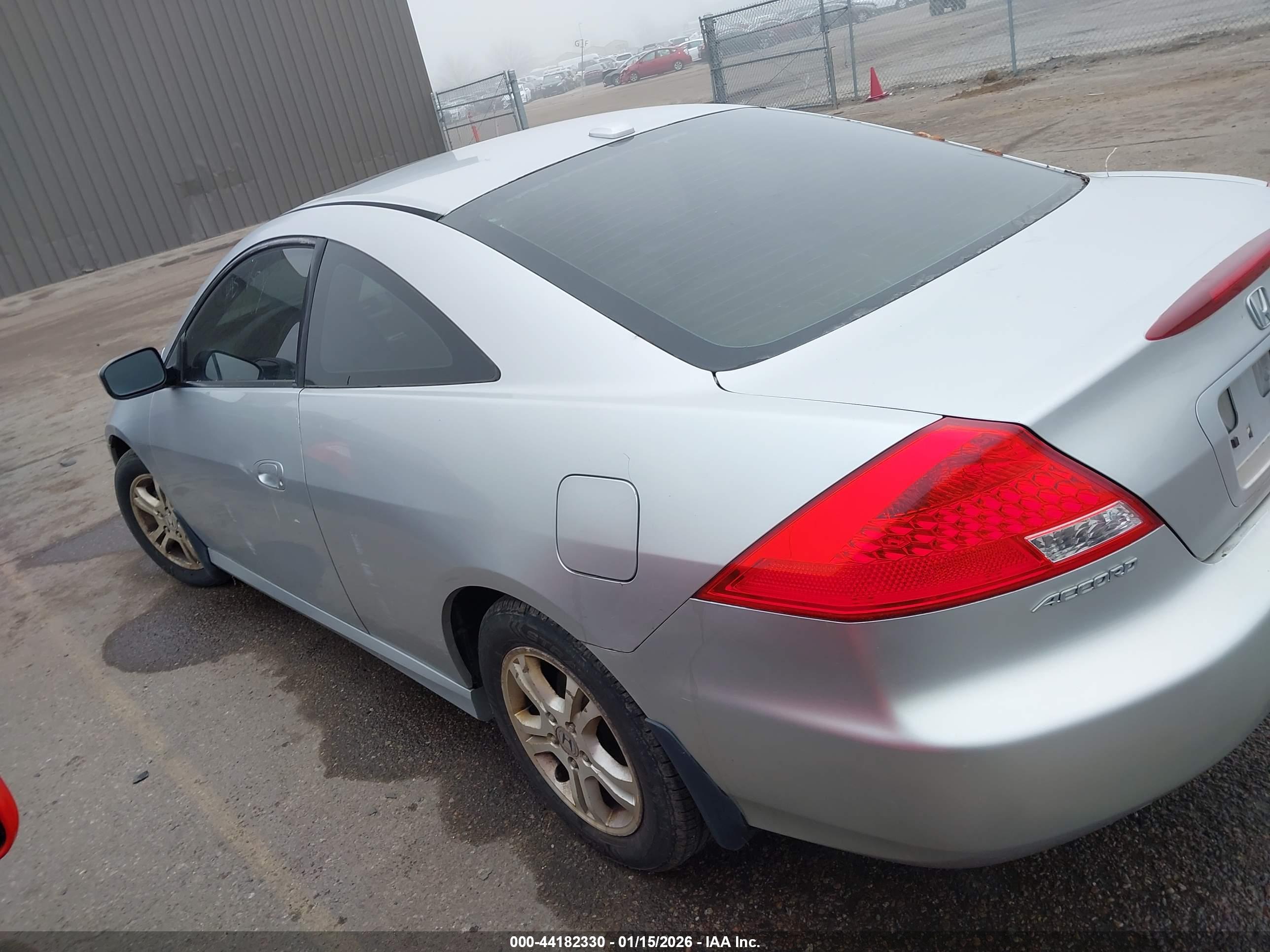 HONDA ACCORD image 3
