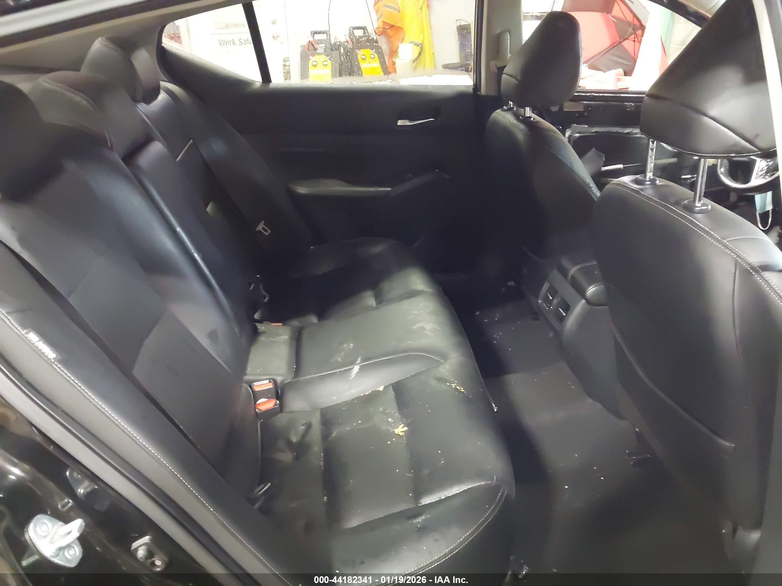 NISSAN ALTIMA image 8