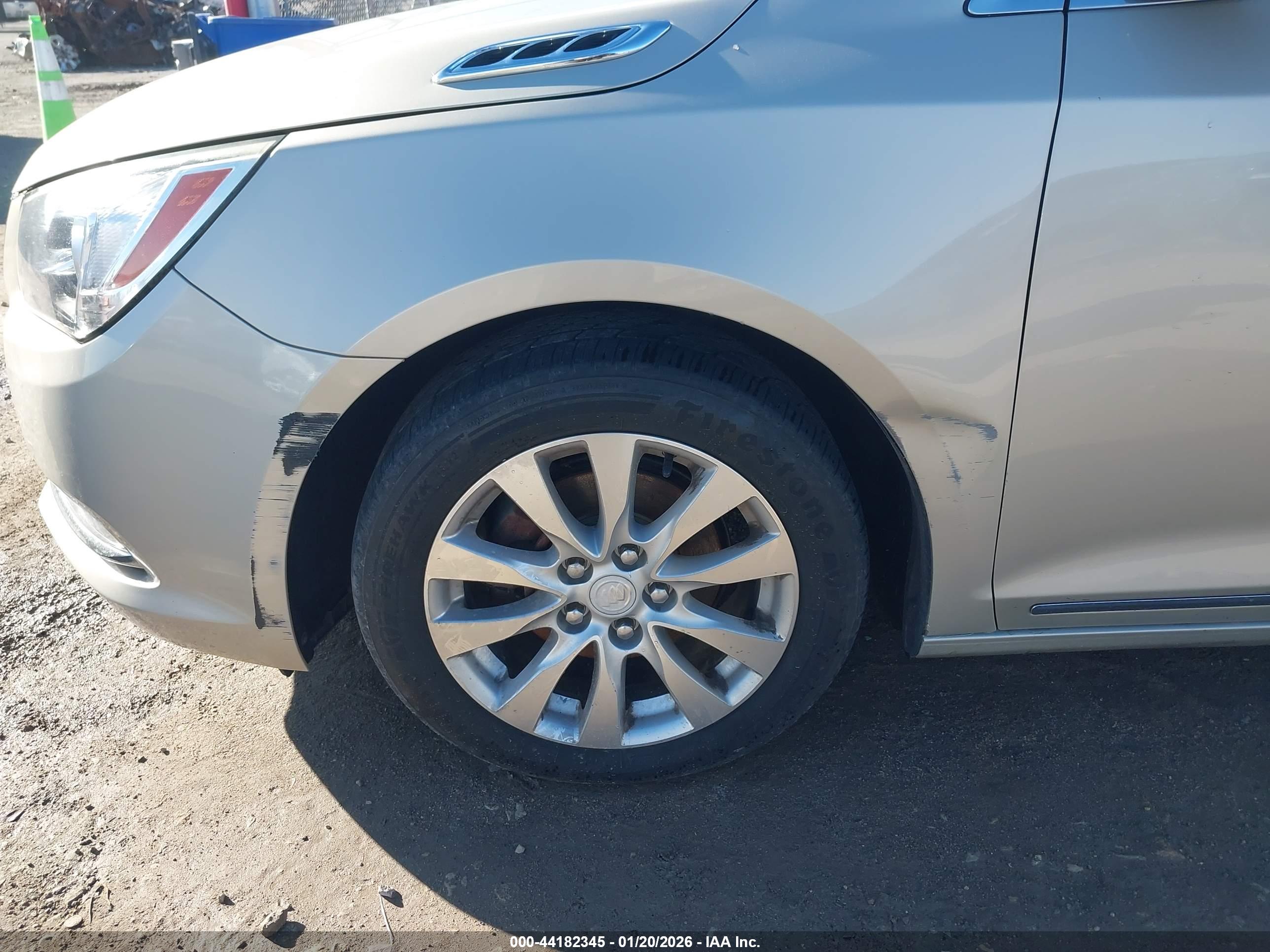 BUICK LACROSSE image 6