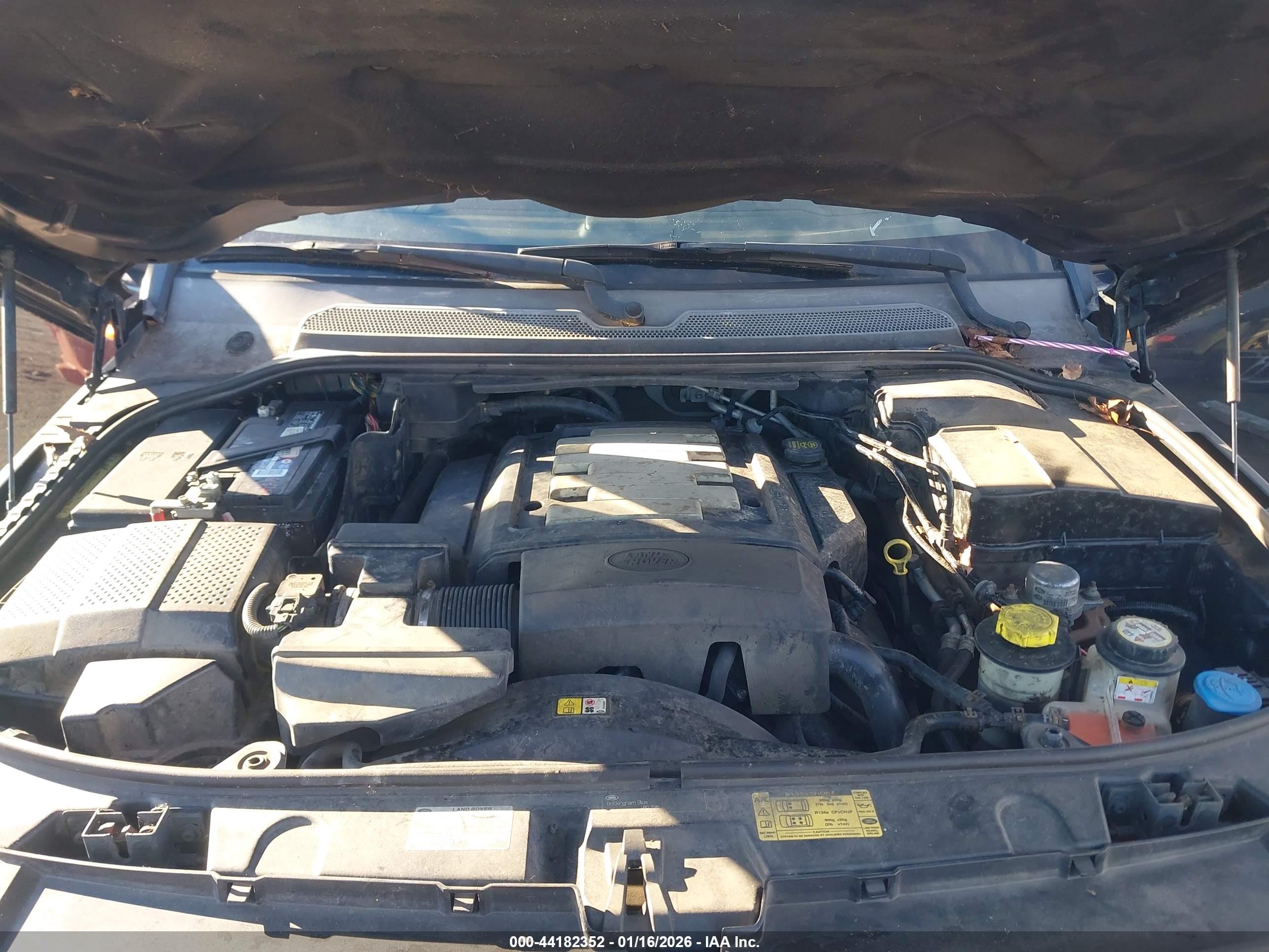 LAND ROVER image 10