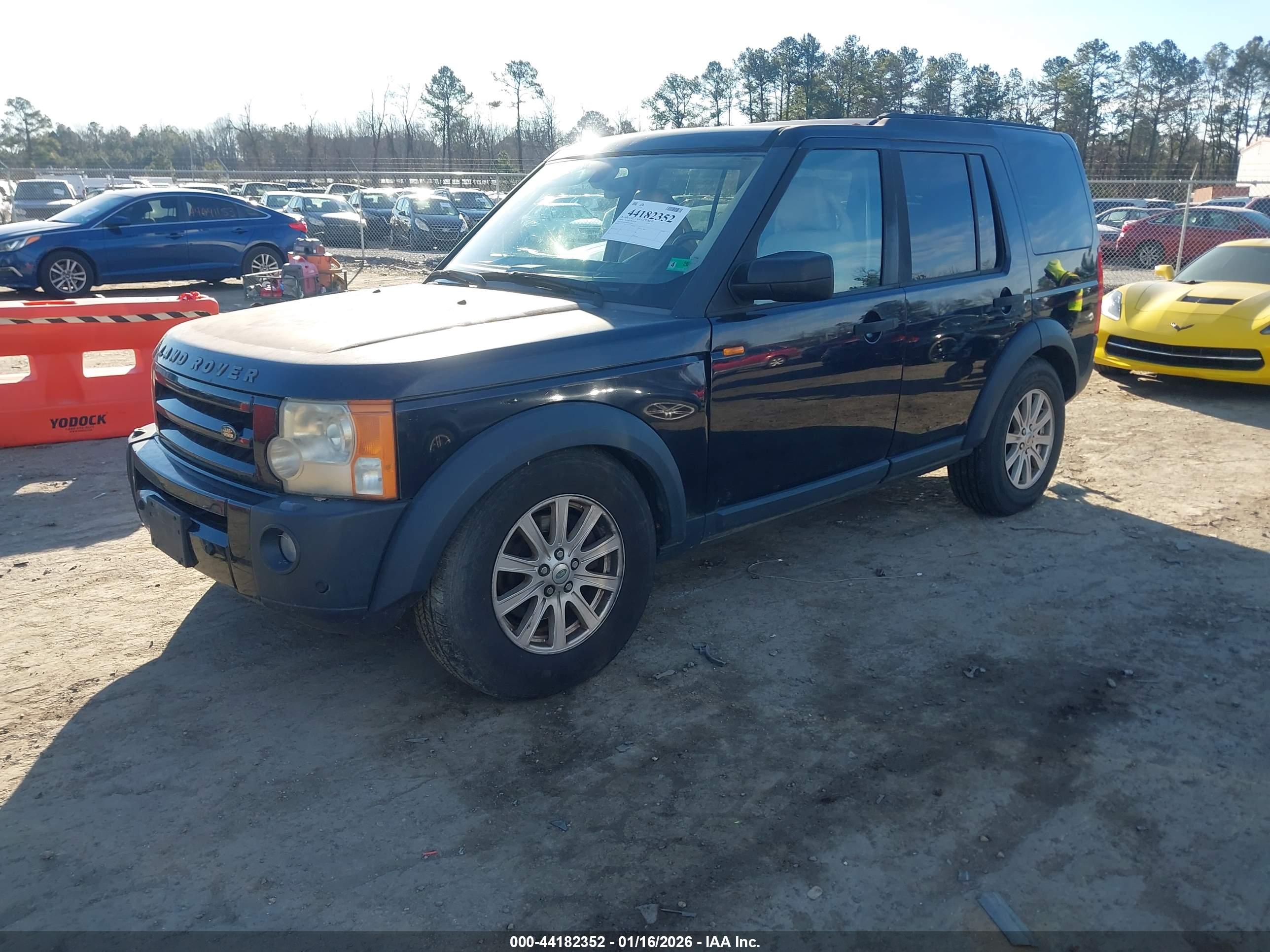 LAND ROVER image 2