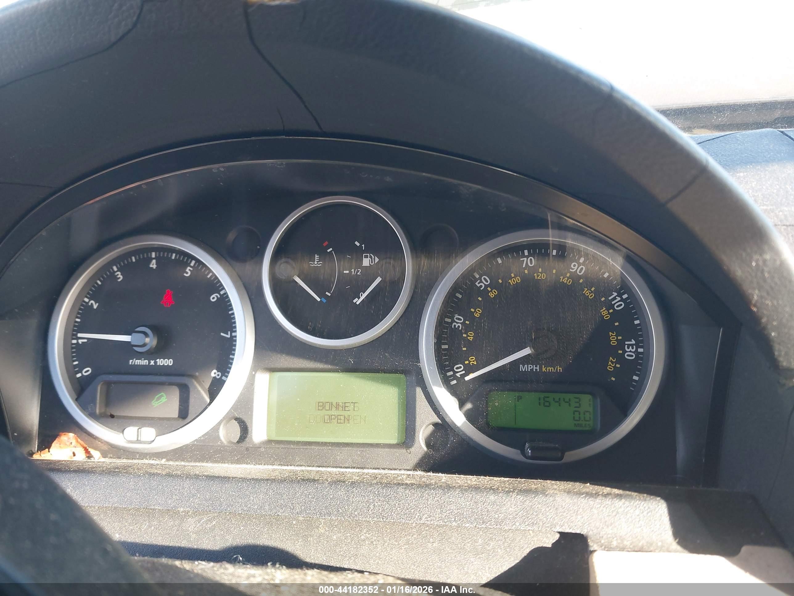 LAND ROVER image 7