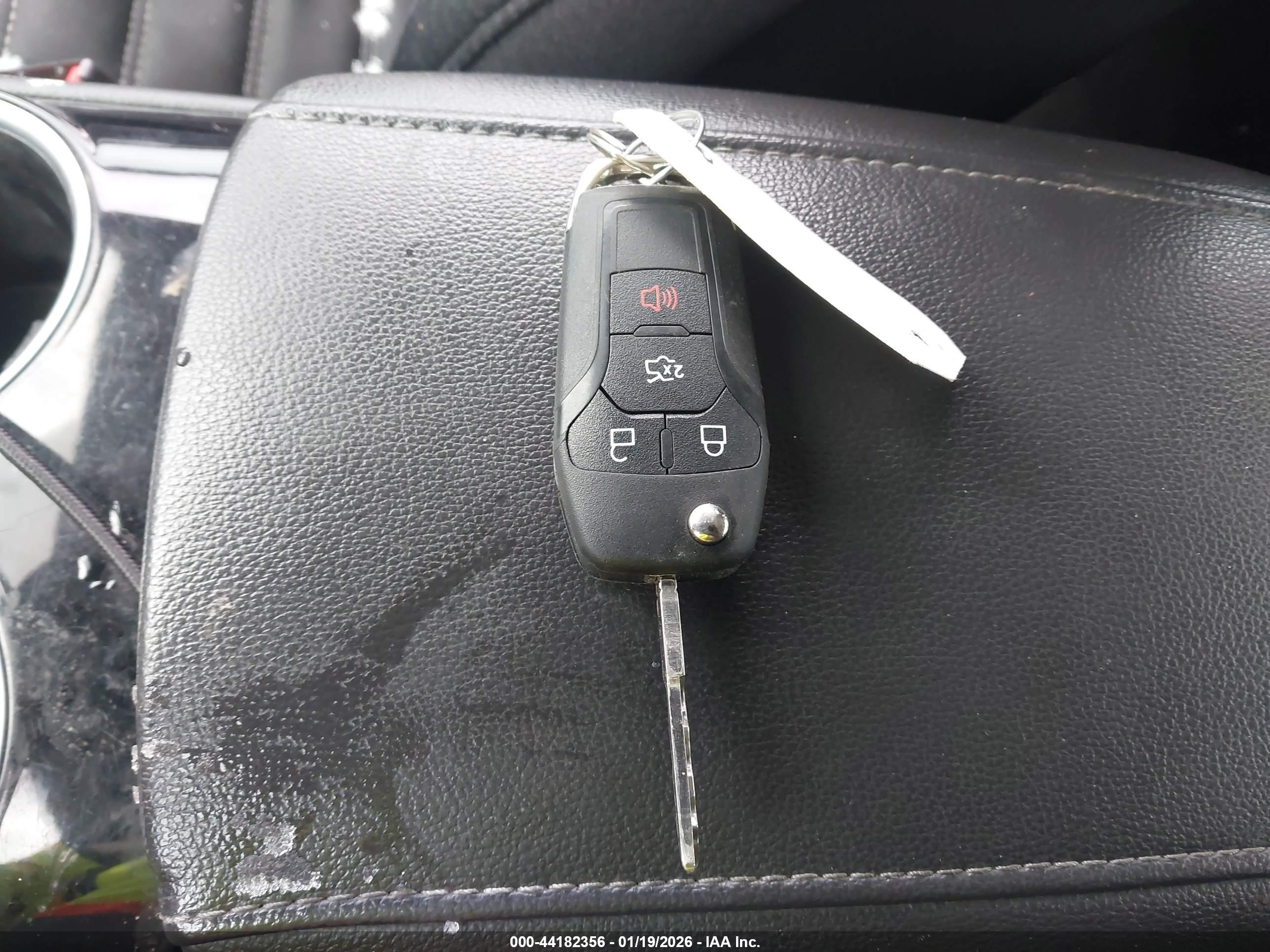 FORD FUSION image 11