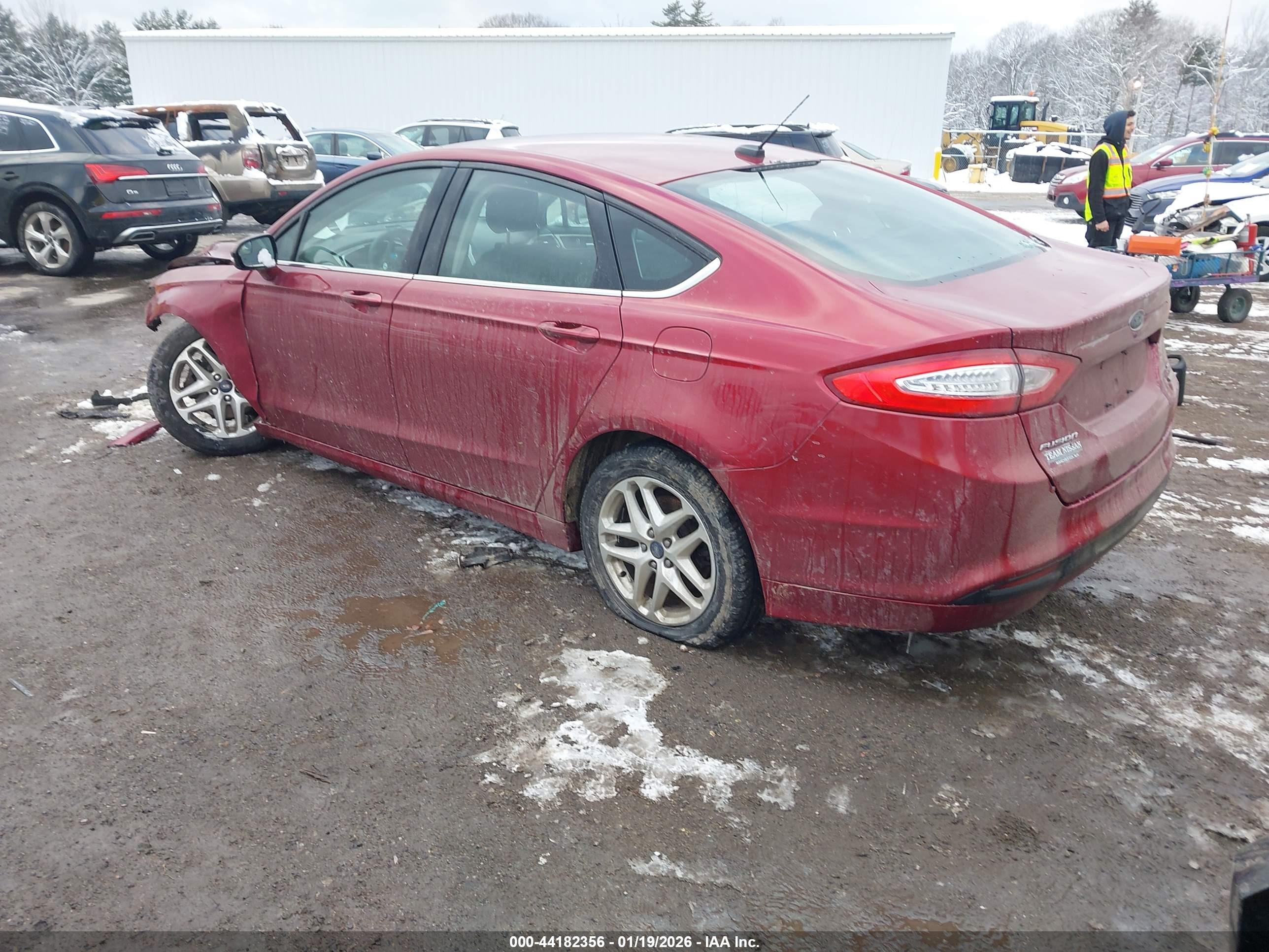 FORD FUSION image 3