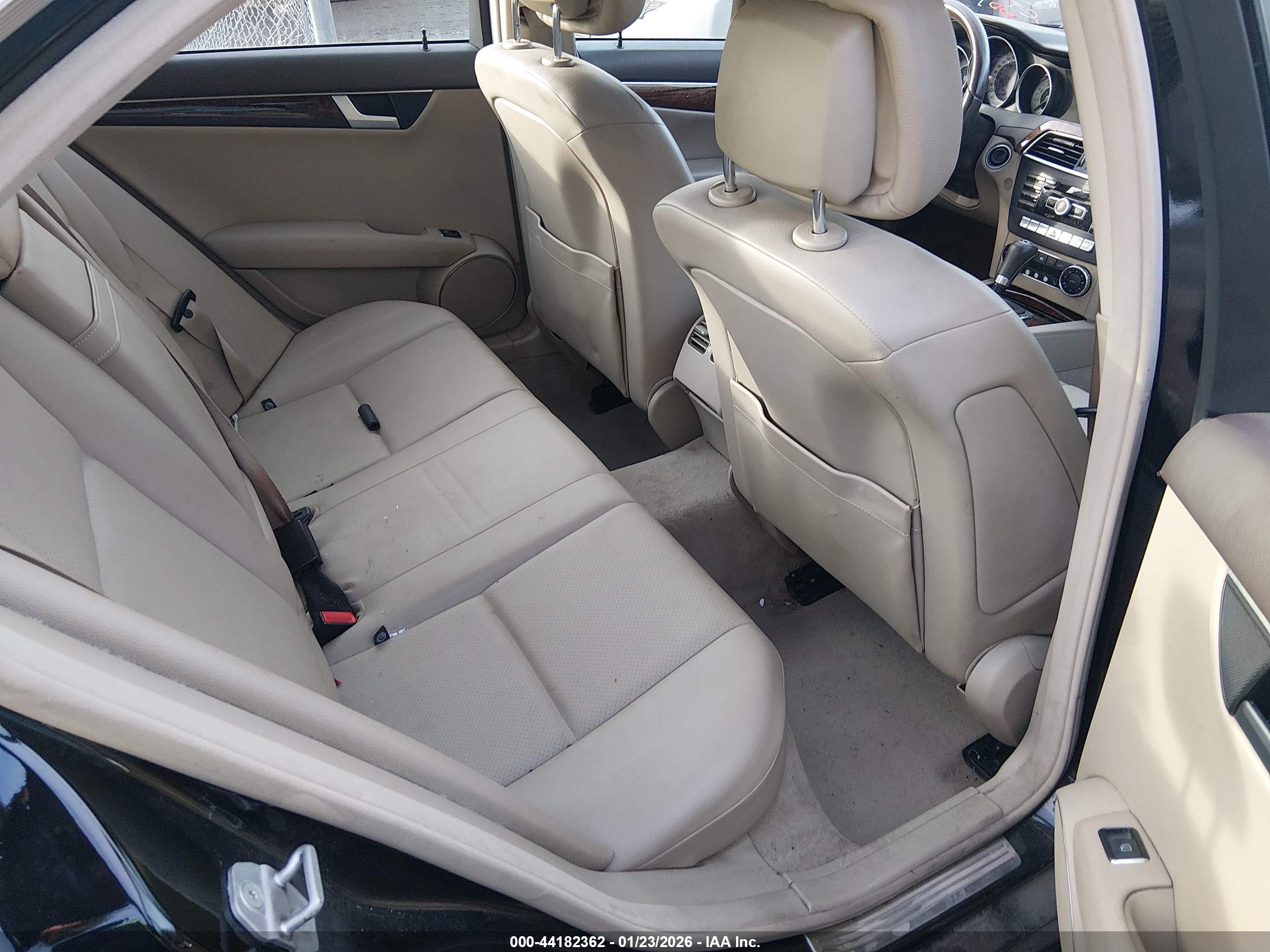 MERCEDES-BENZ C image 8