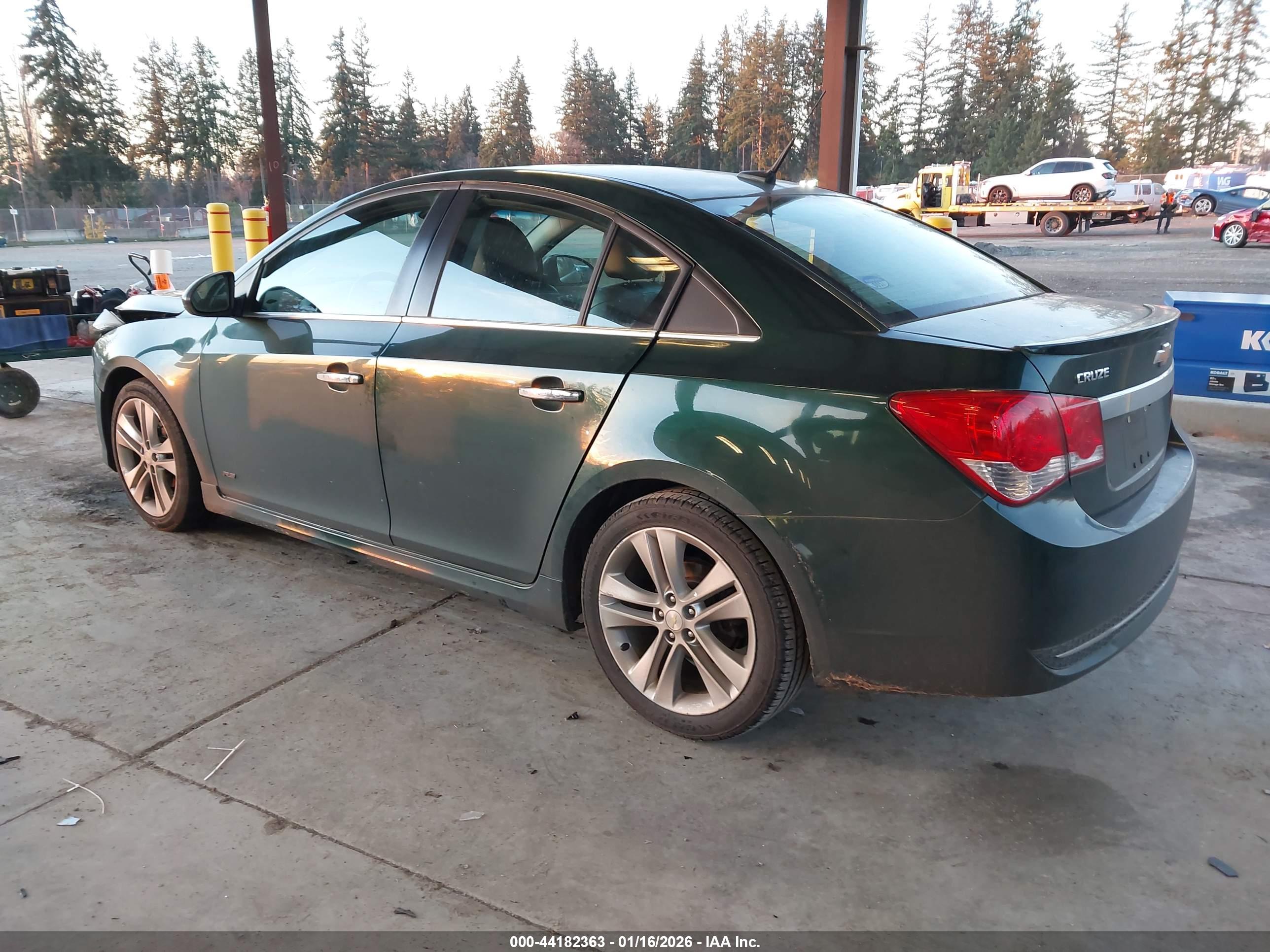 CHEVROLET CRUZE image 3