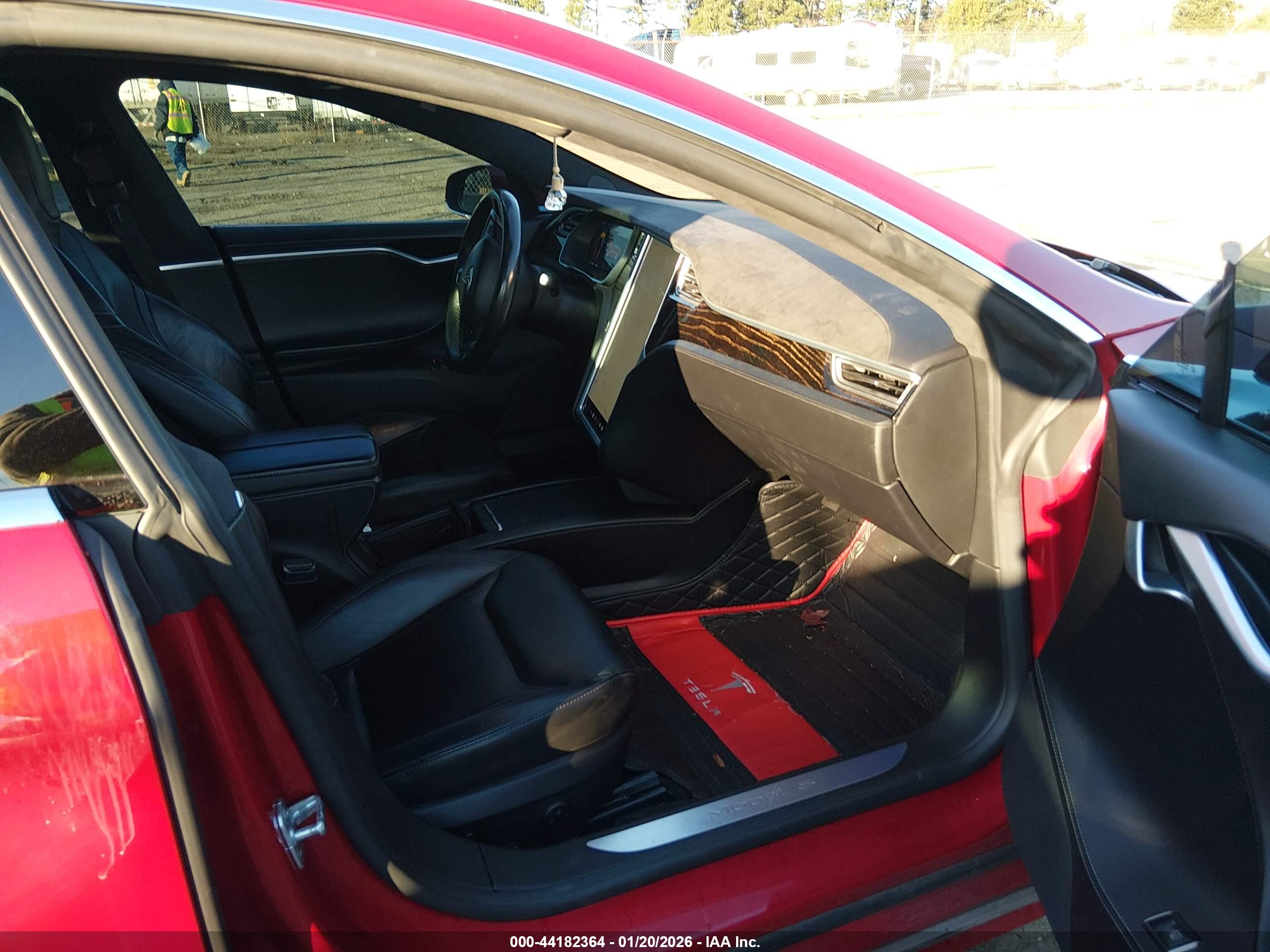 TESLA MODEL image 5