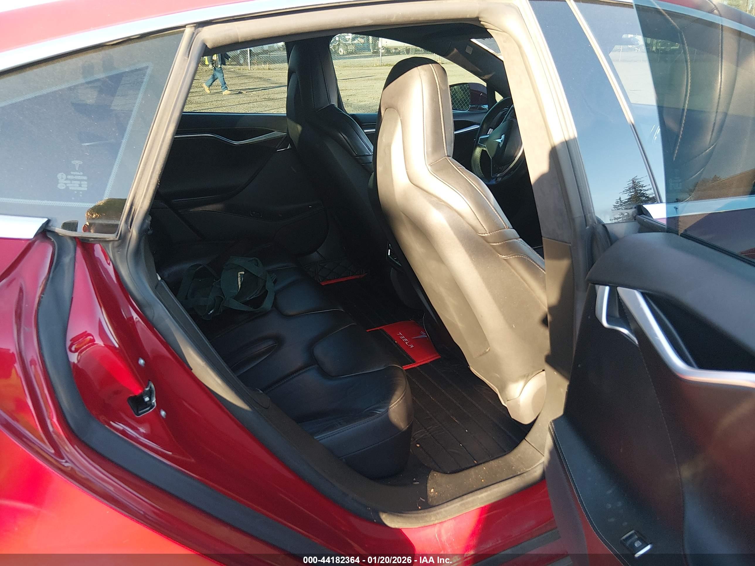 TESLA MODEL image 8