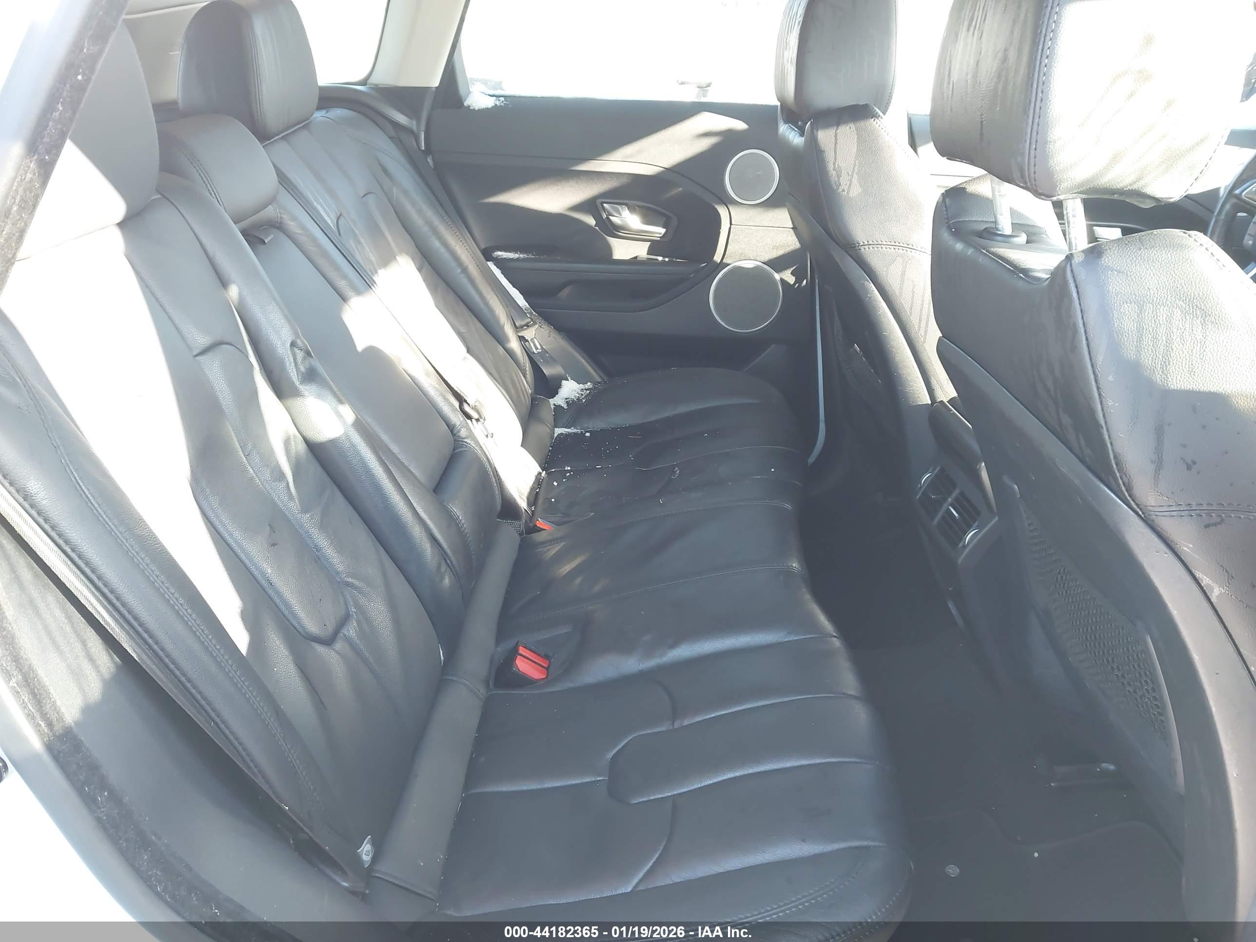 LAND ROVER image 8