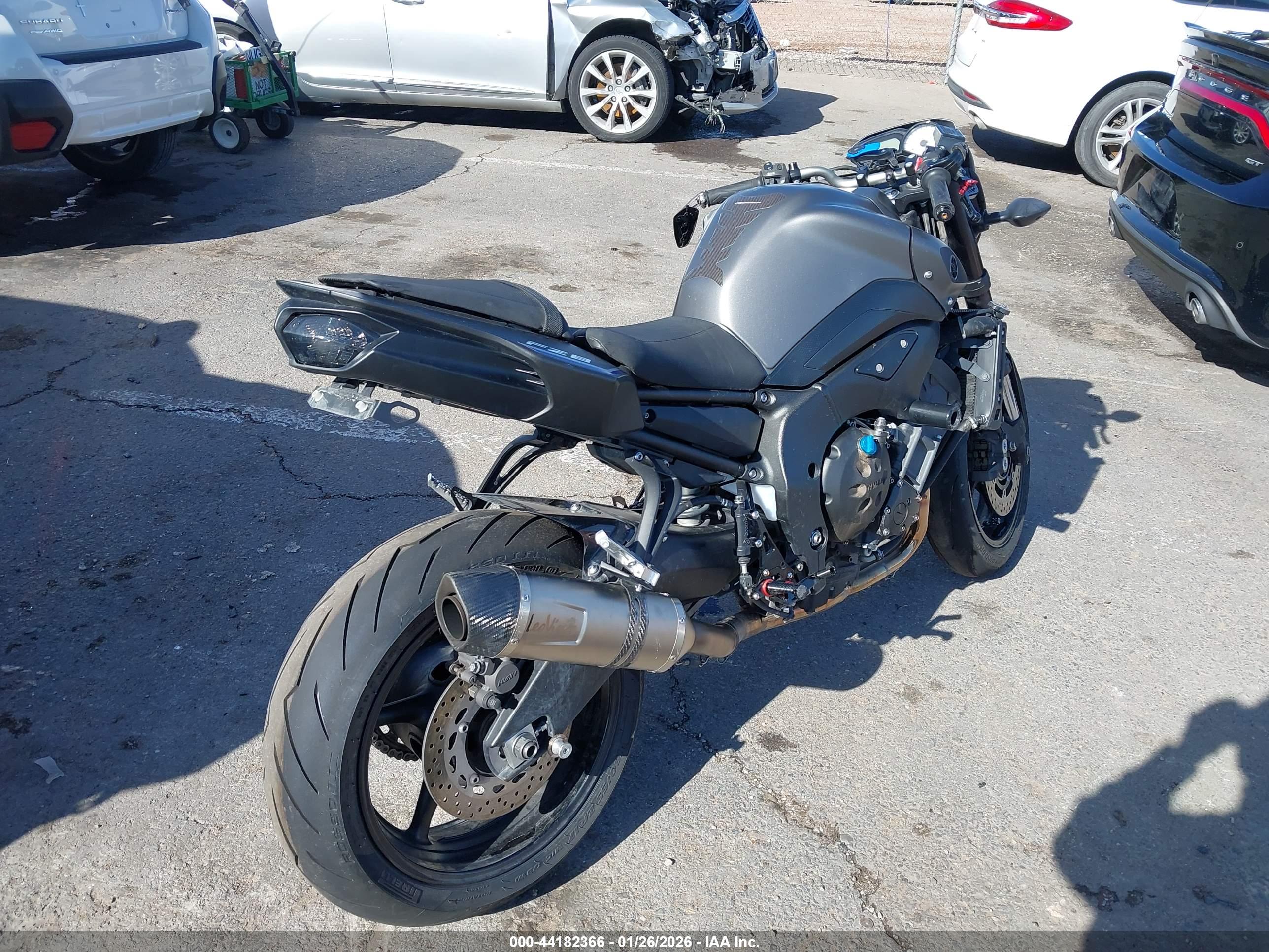 YAMAHA FZ8 image 4