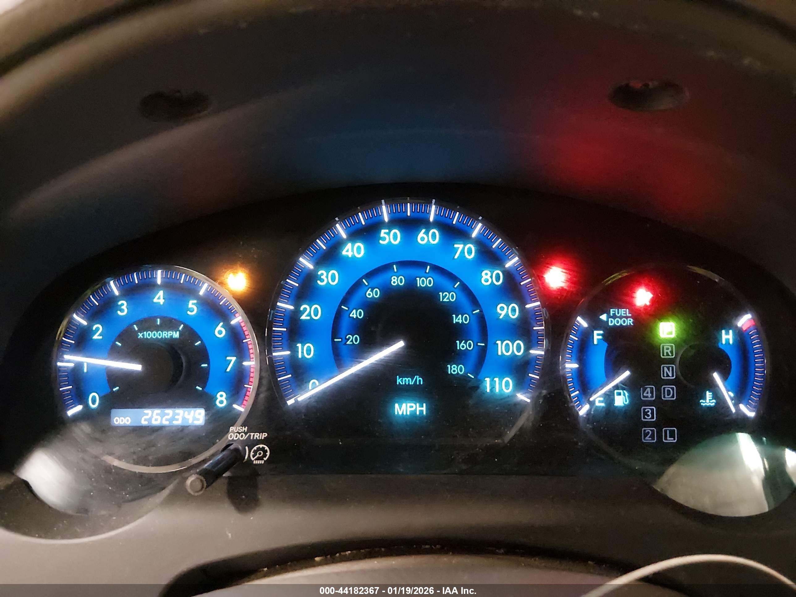TOYOTA SIENNA image 7
