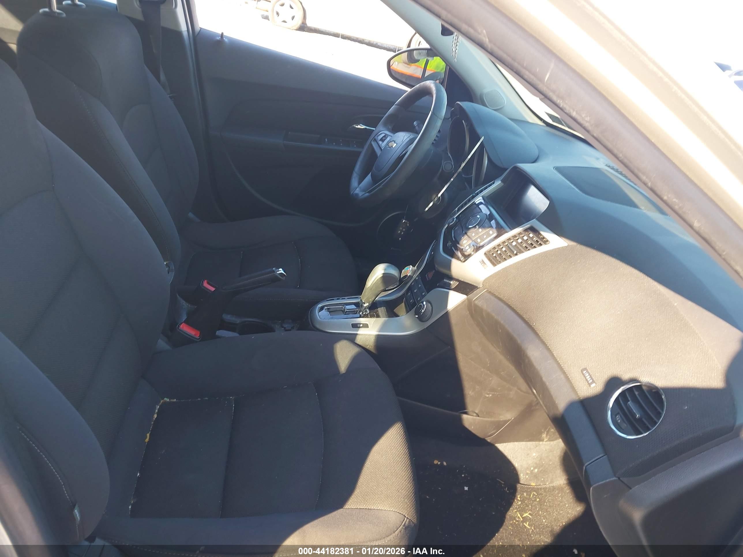 CHEVROLET CRUZE image 5