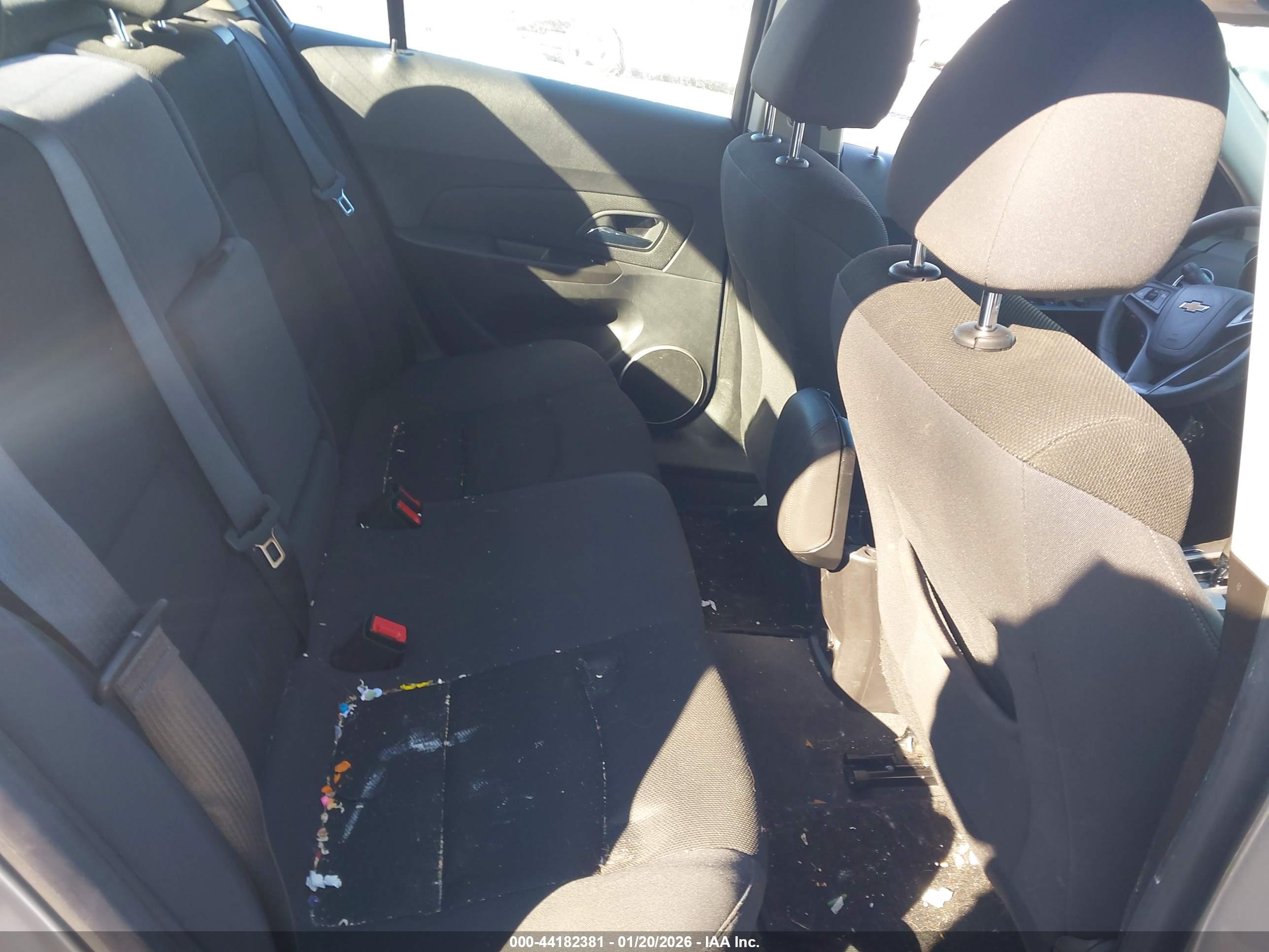 CHEVROLET CRUZE image 8