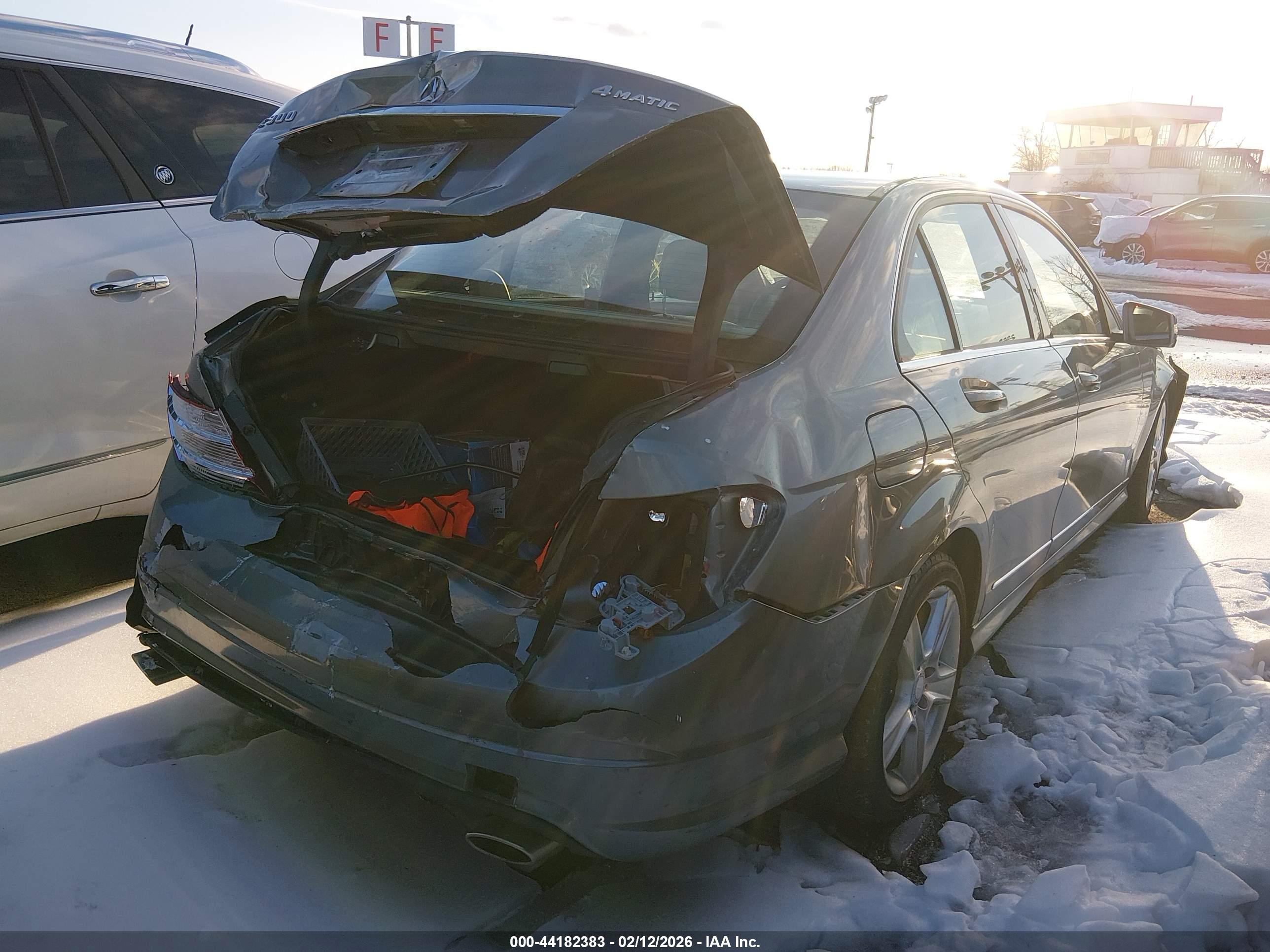 MERCEDES-BENZ C image 4