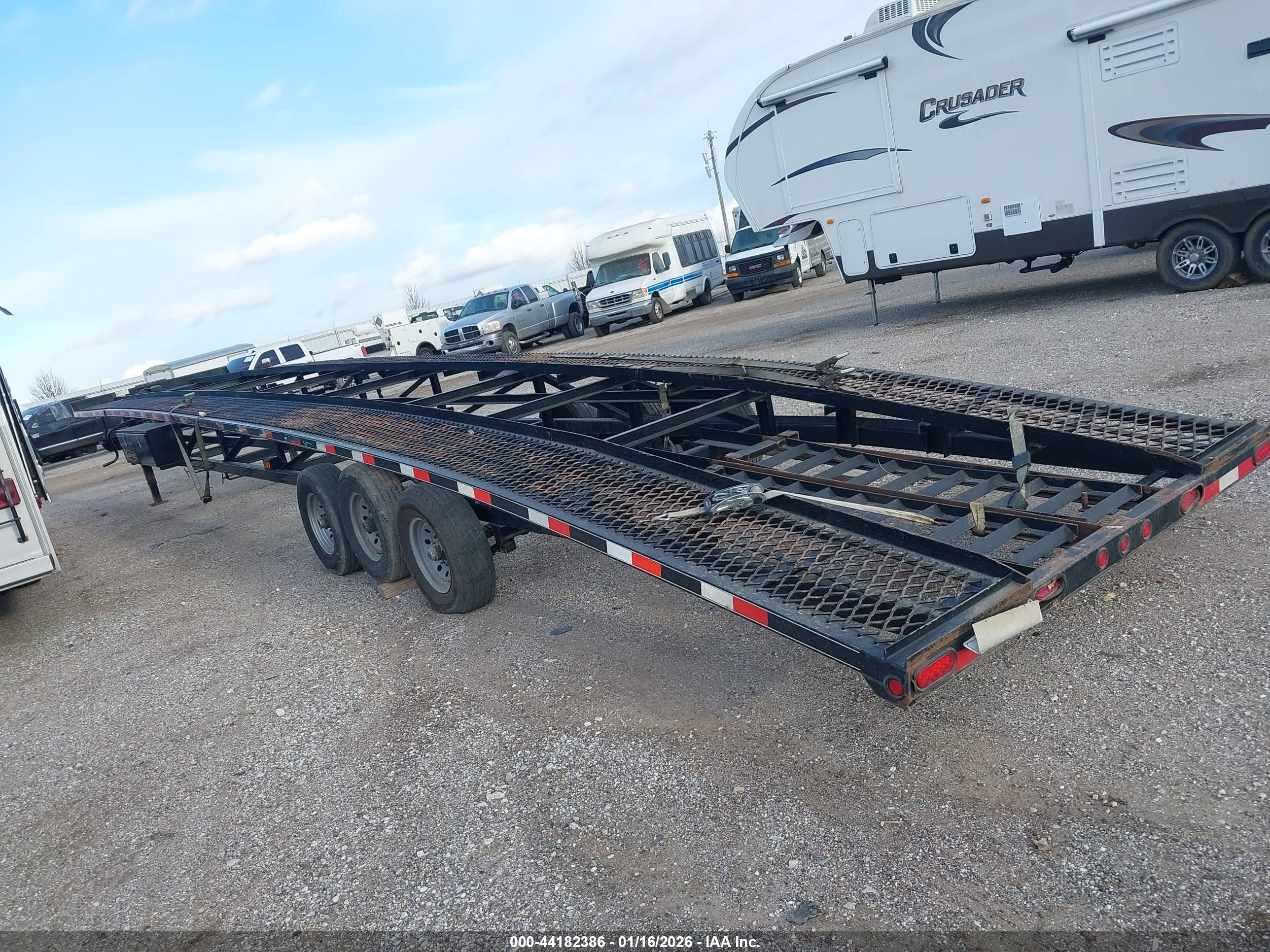 KAUFMAN TRAILERS image 3