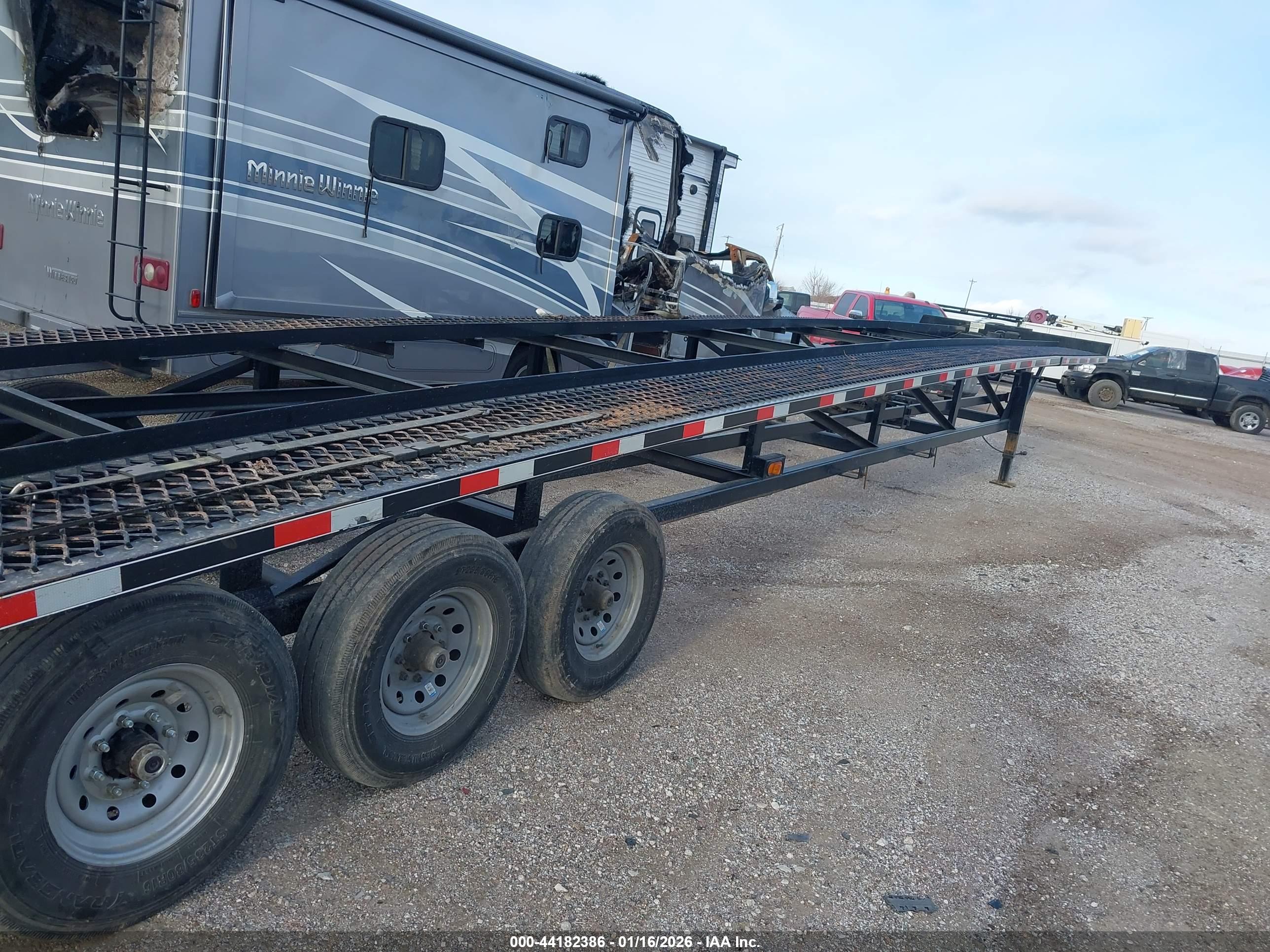 KAUFMAN TRAILERS image 5