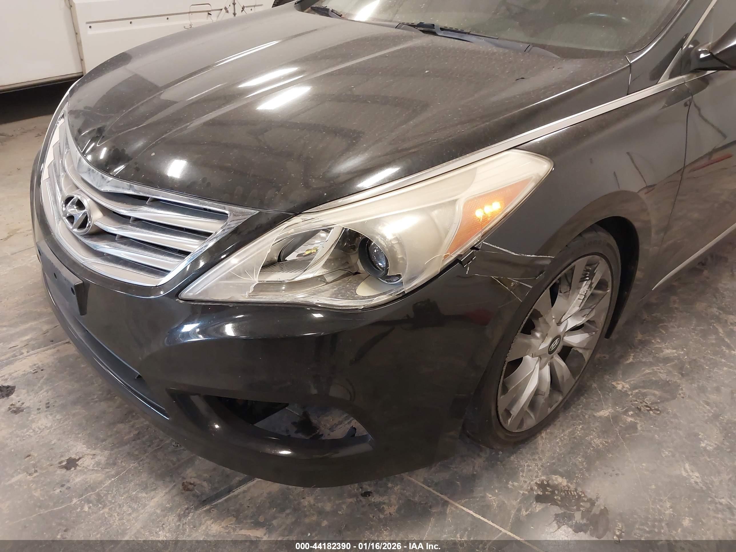 HYUNDAI AZERA image 6