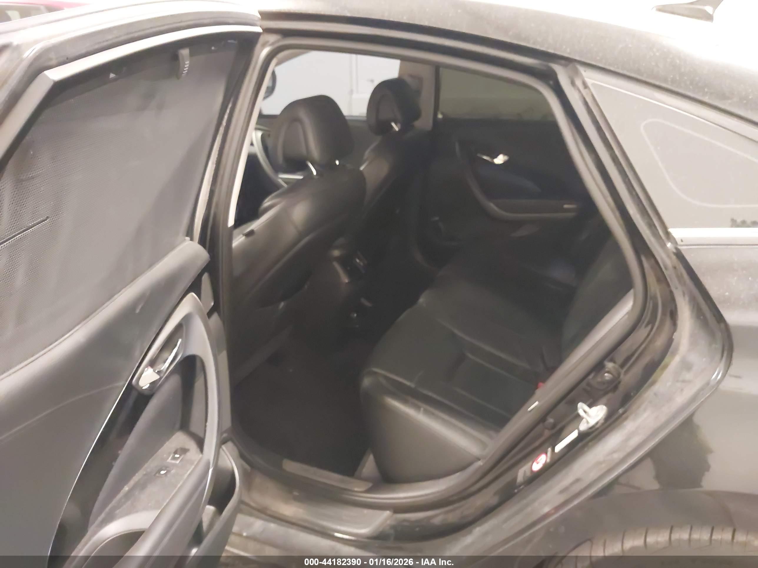 HYUNDAI AZERA image 8
