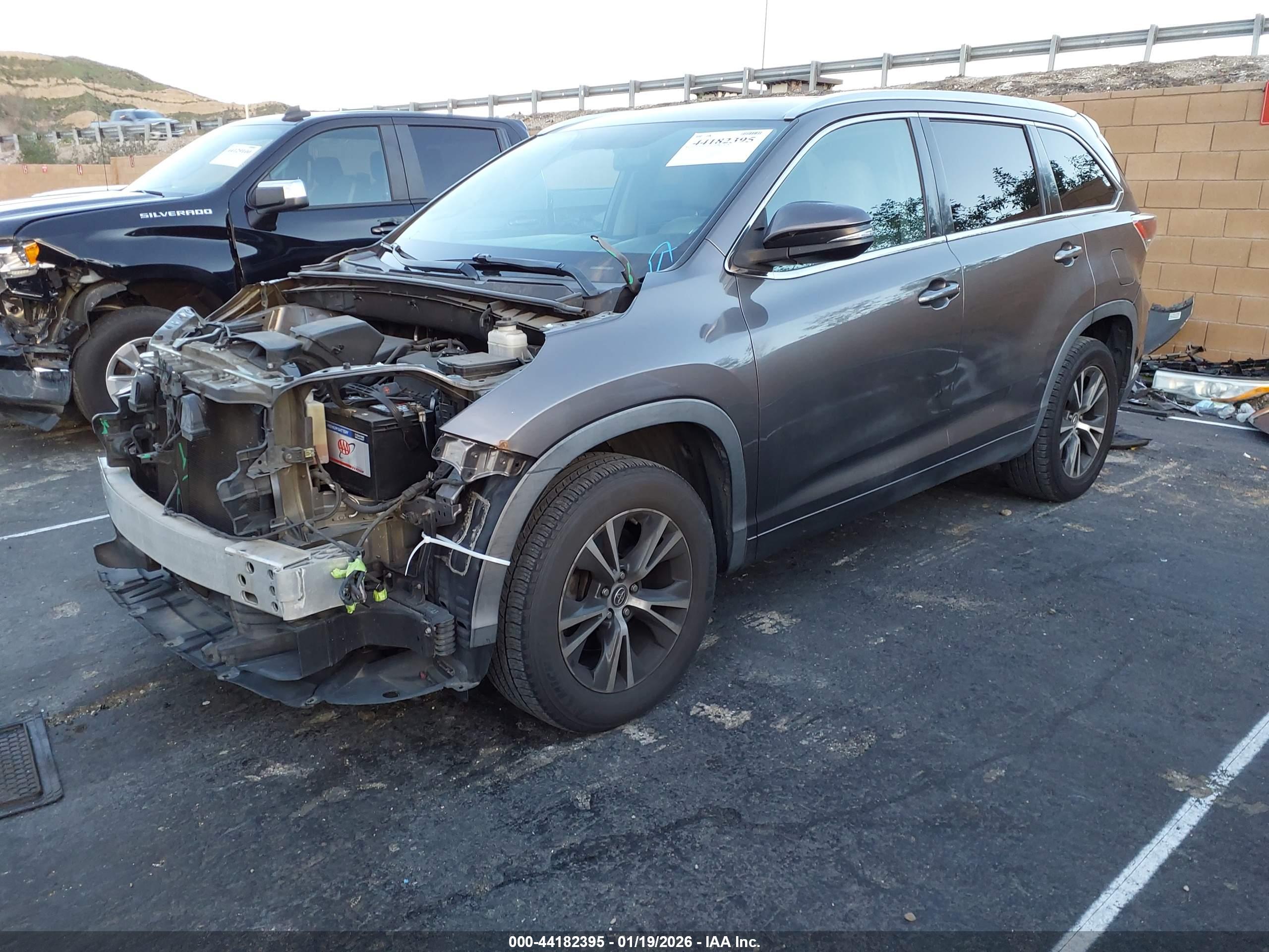 TOYOTA HIGHLANDER image 2