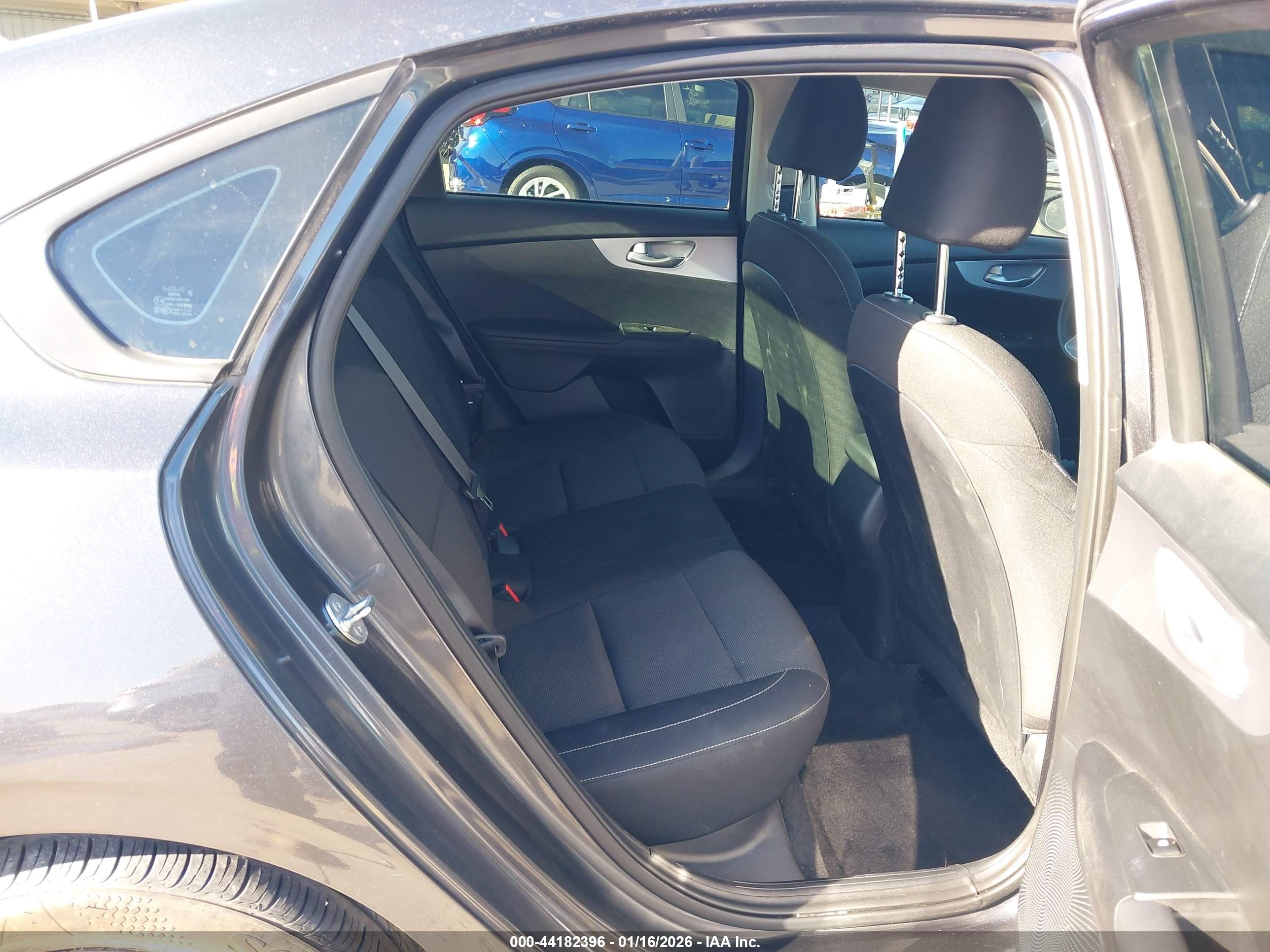 KIA FORTE image 8