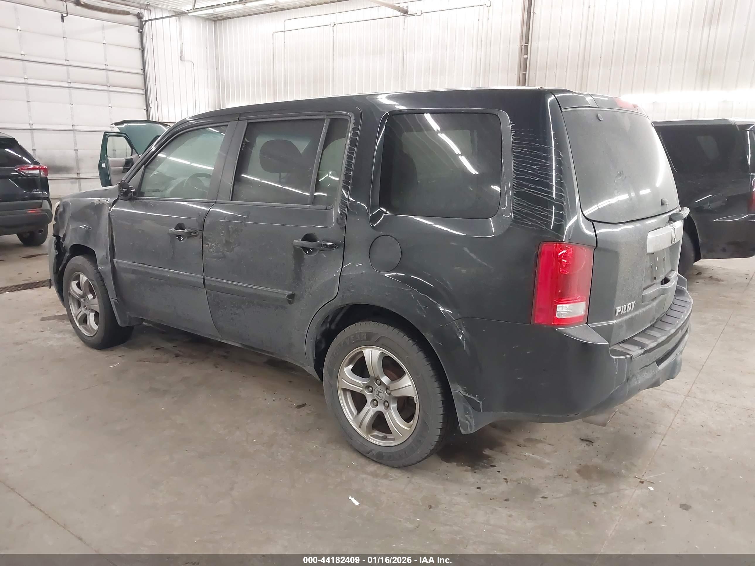 HONDA PILOT image 3