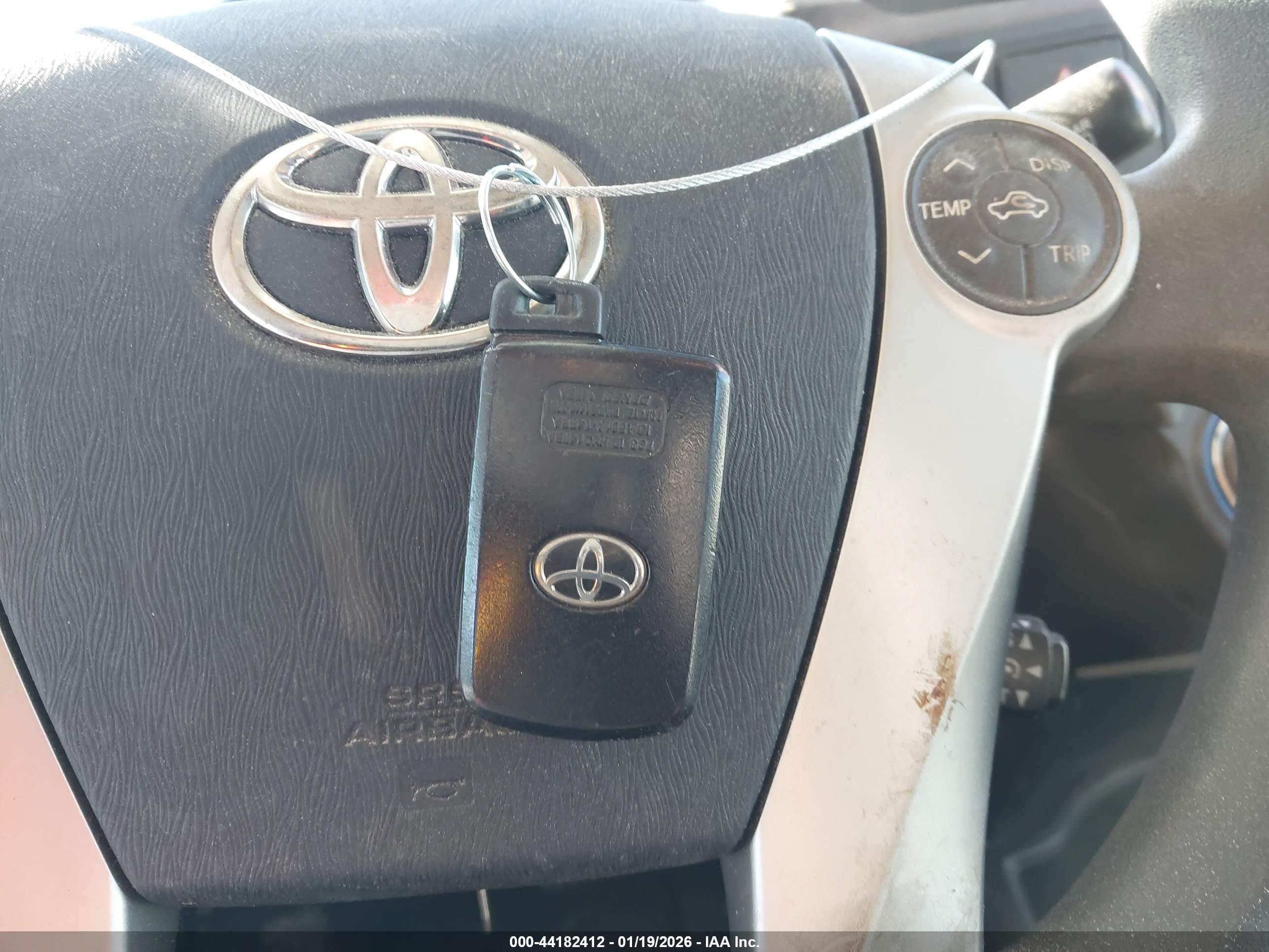 TOYOTA PRIUS image 11