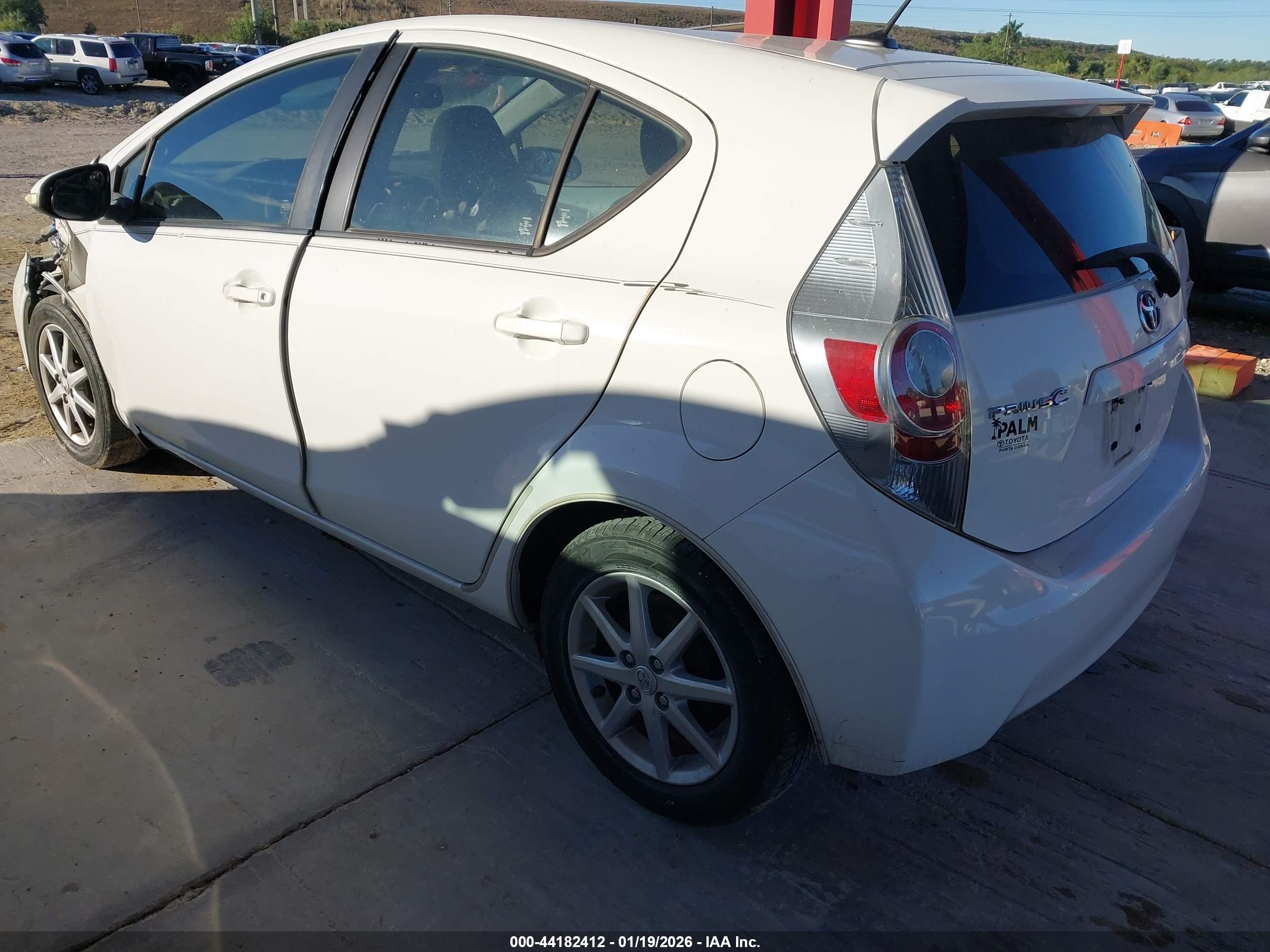 TOYOTA PRIUS image 3