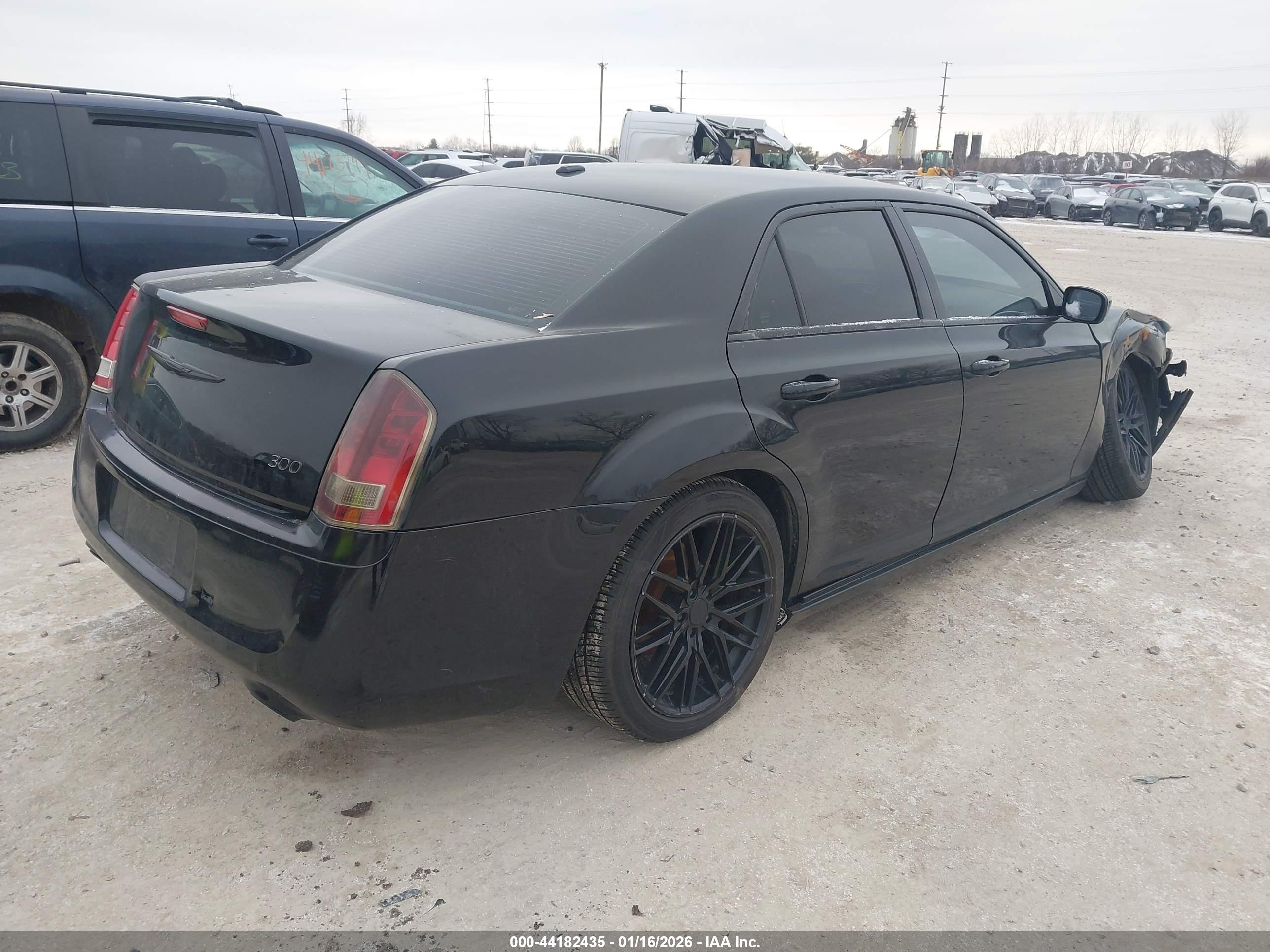 CHRYSLER 300 image 4