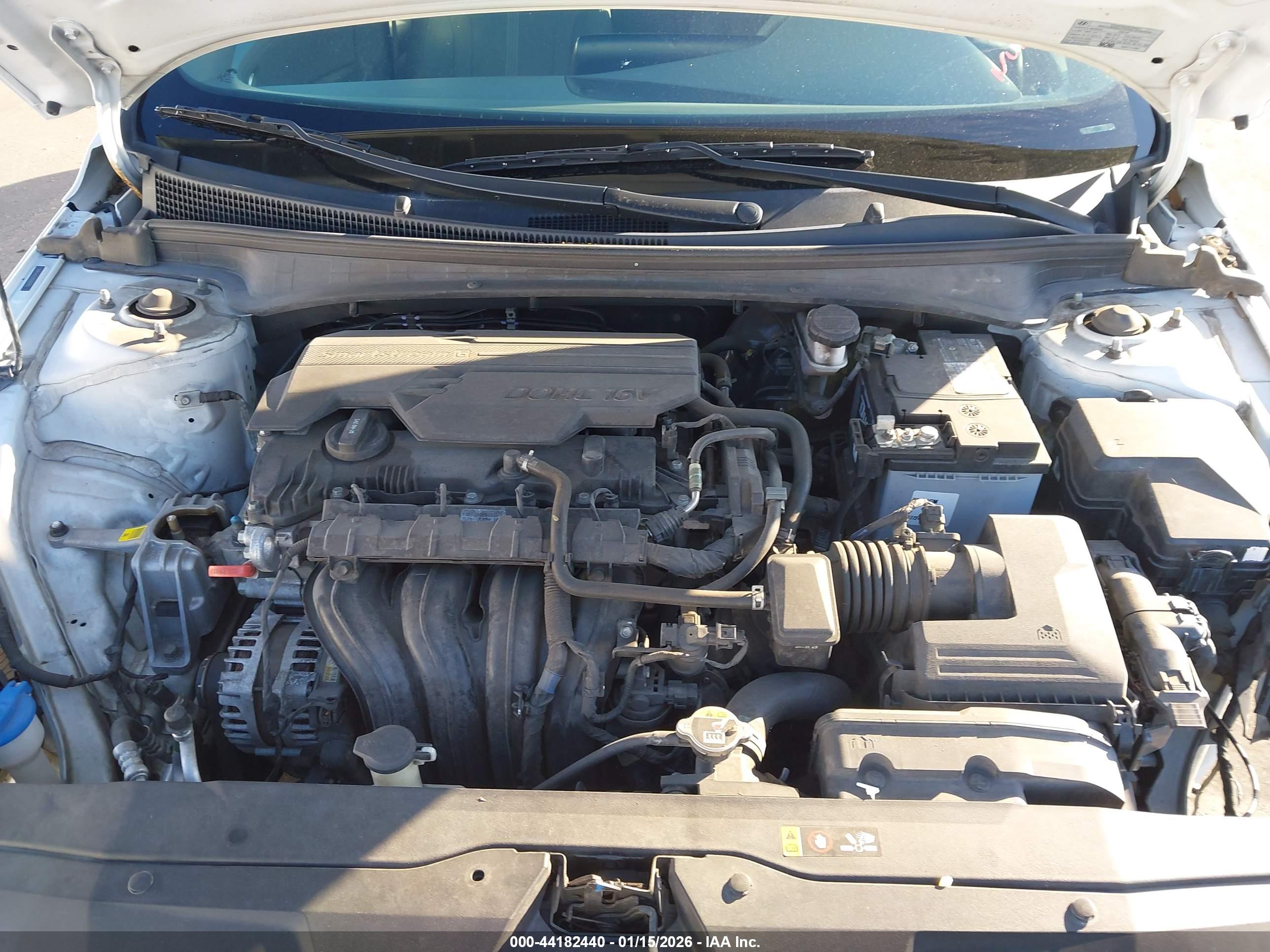 HYUNDAI ELANTRA image 10