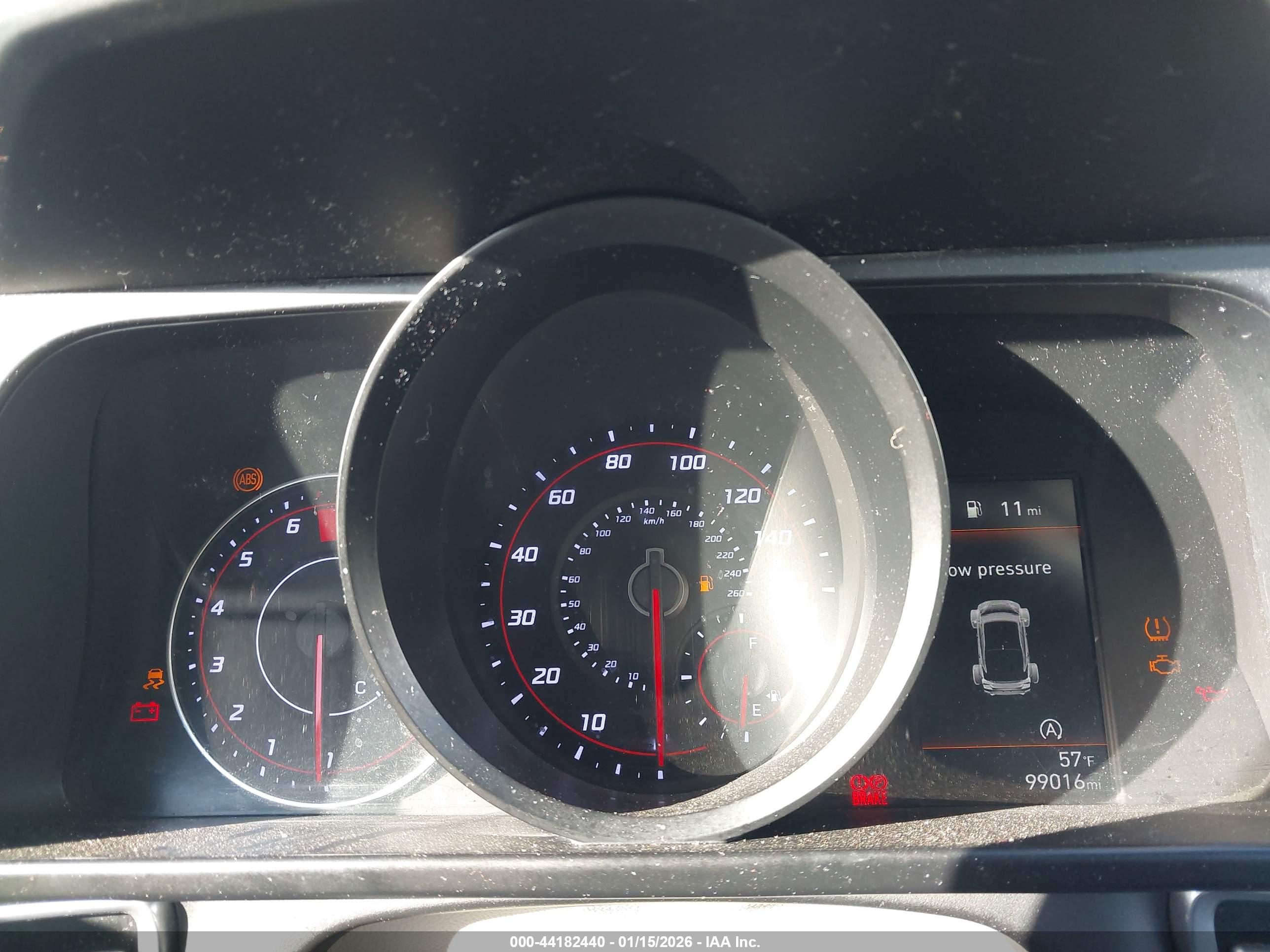 HYUNDAI ELANTRA image 7