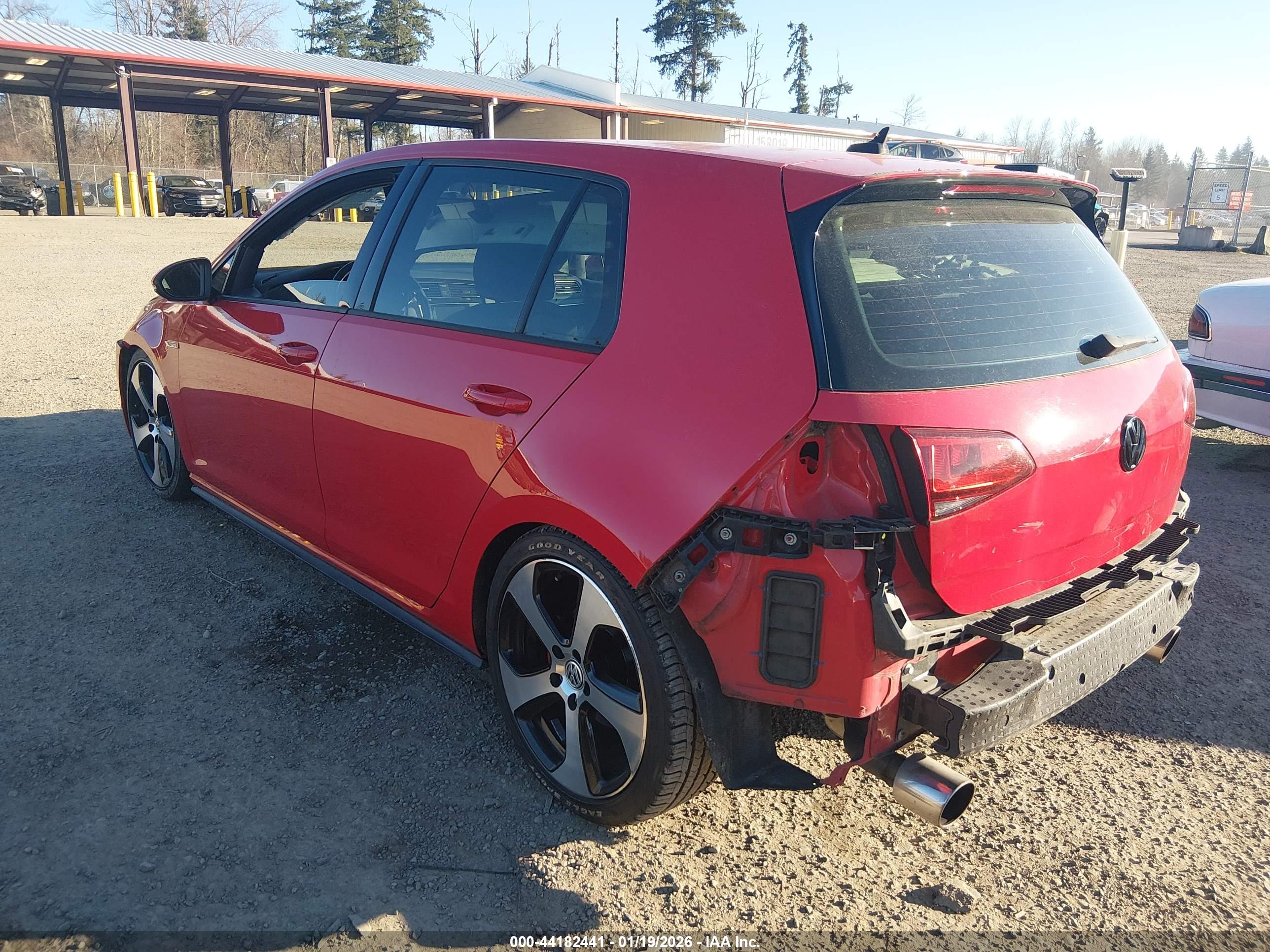 VOLKSWAGEN GOLF image 3