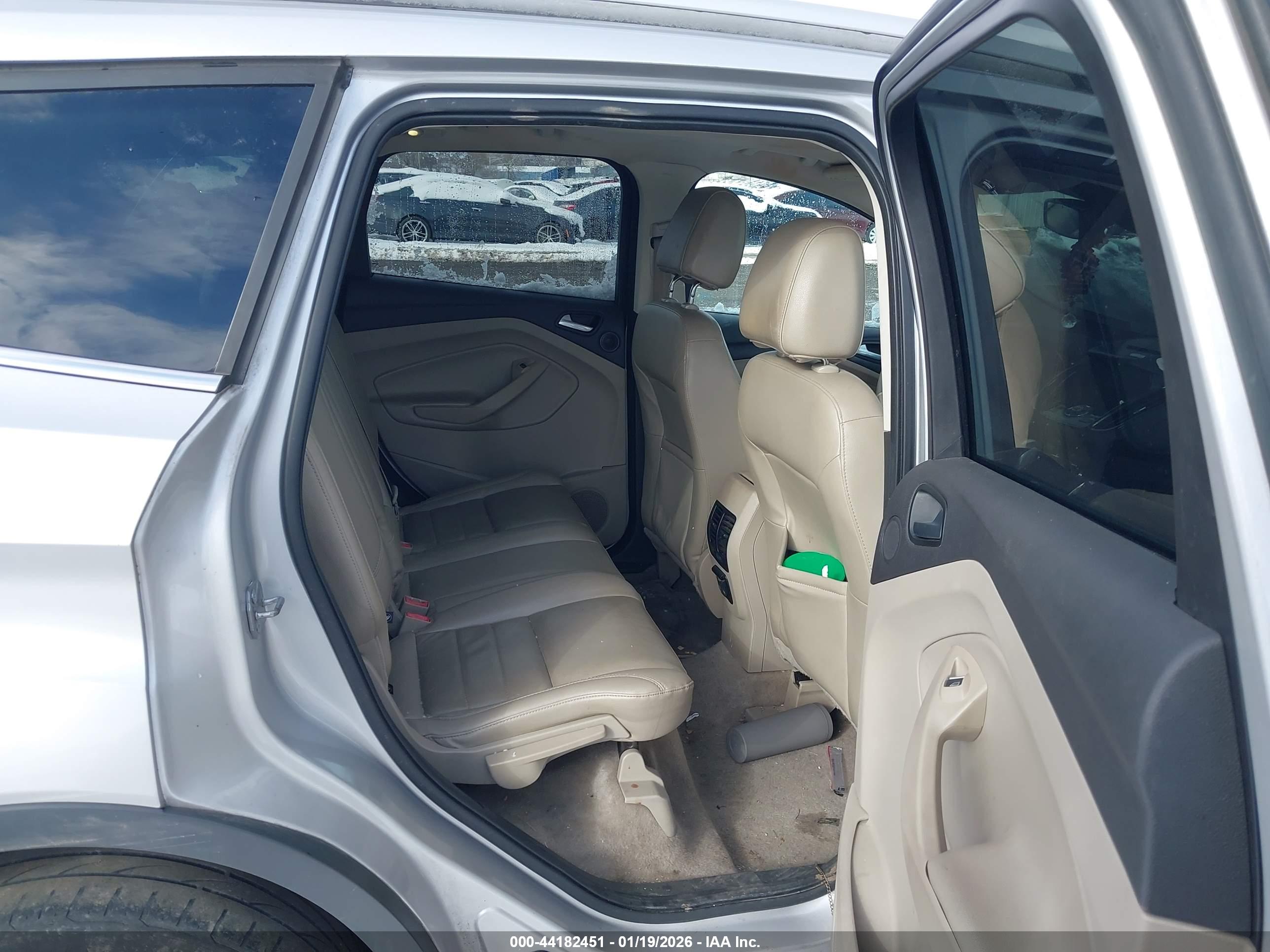 FORD ESCAPE image 8