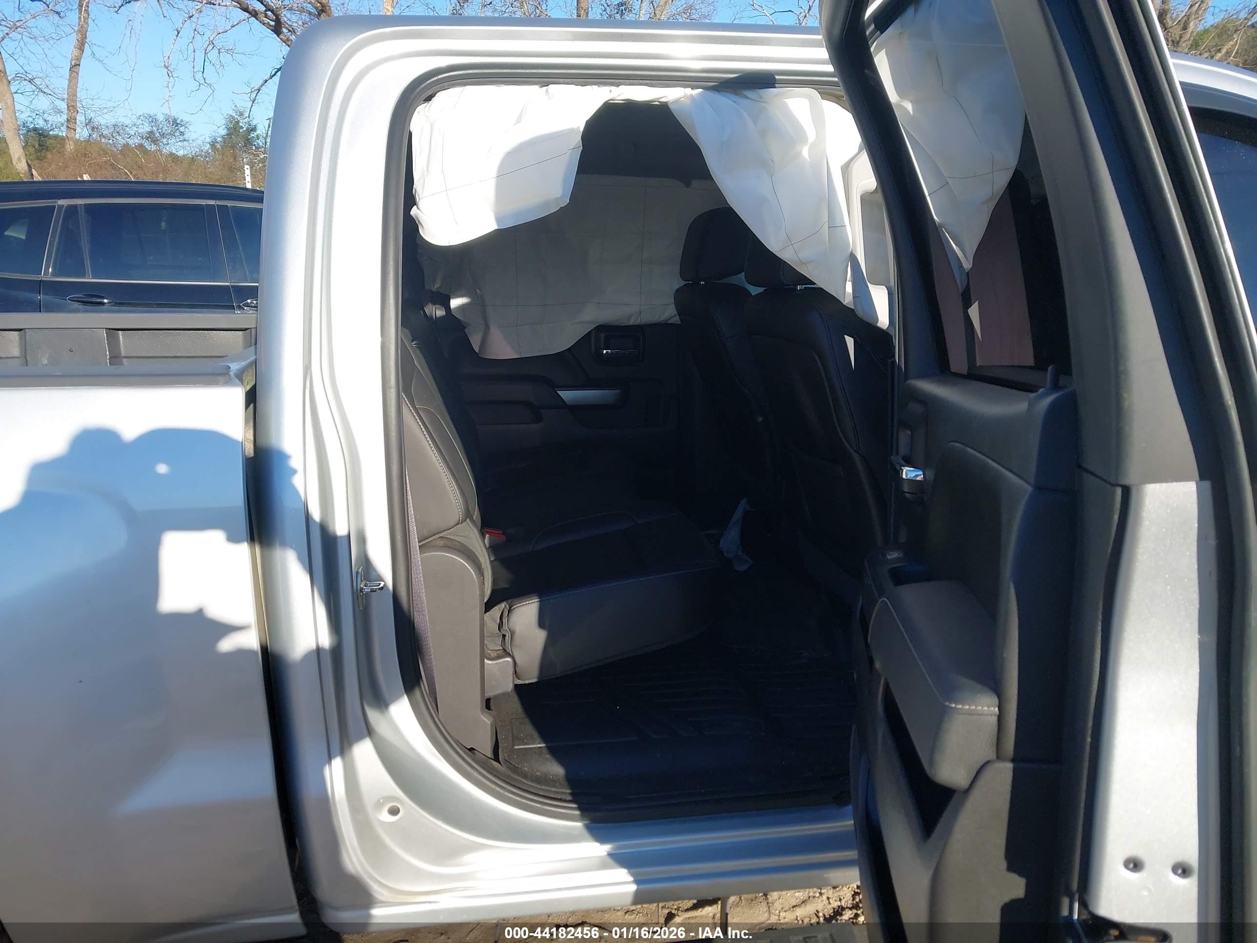 CHEVROLET SILVERADO image 8