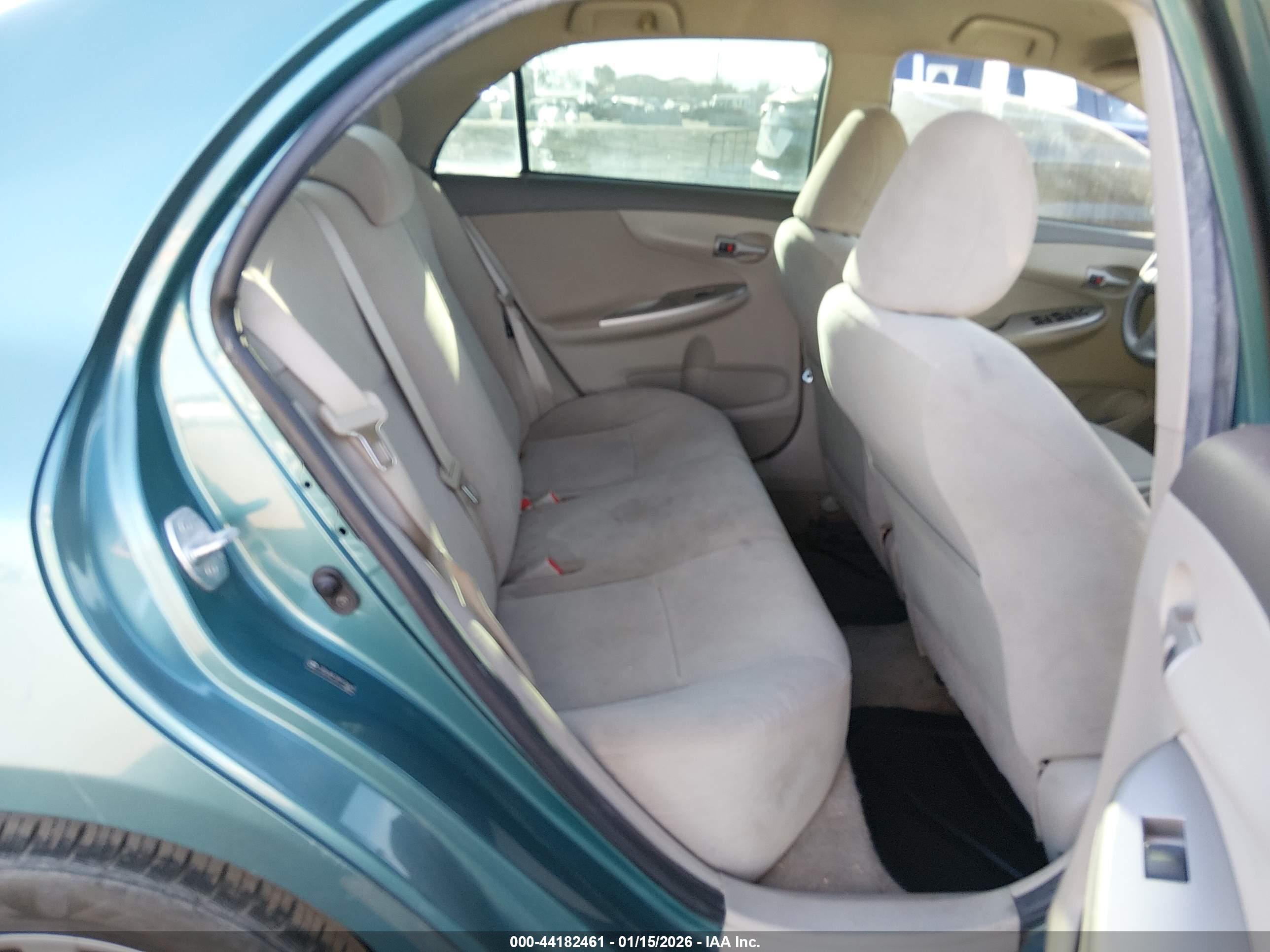 TOYOTA COROLLA image 8