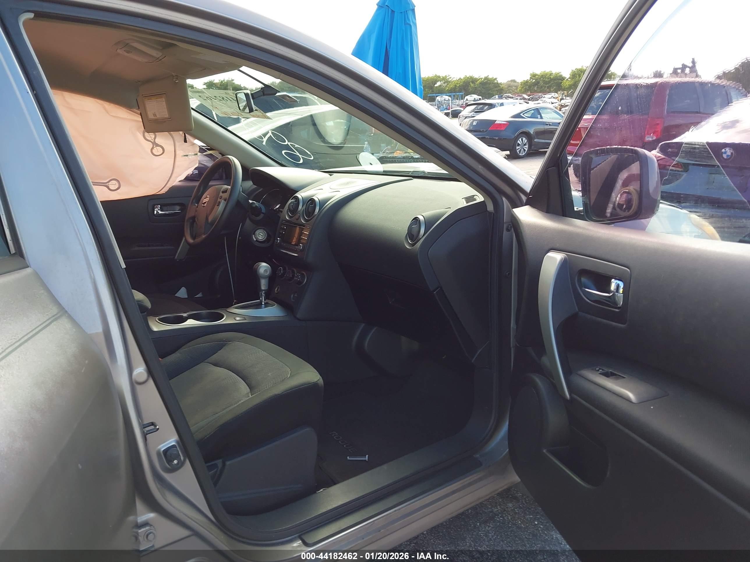 NISSAN ROGUE image 5