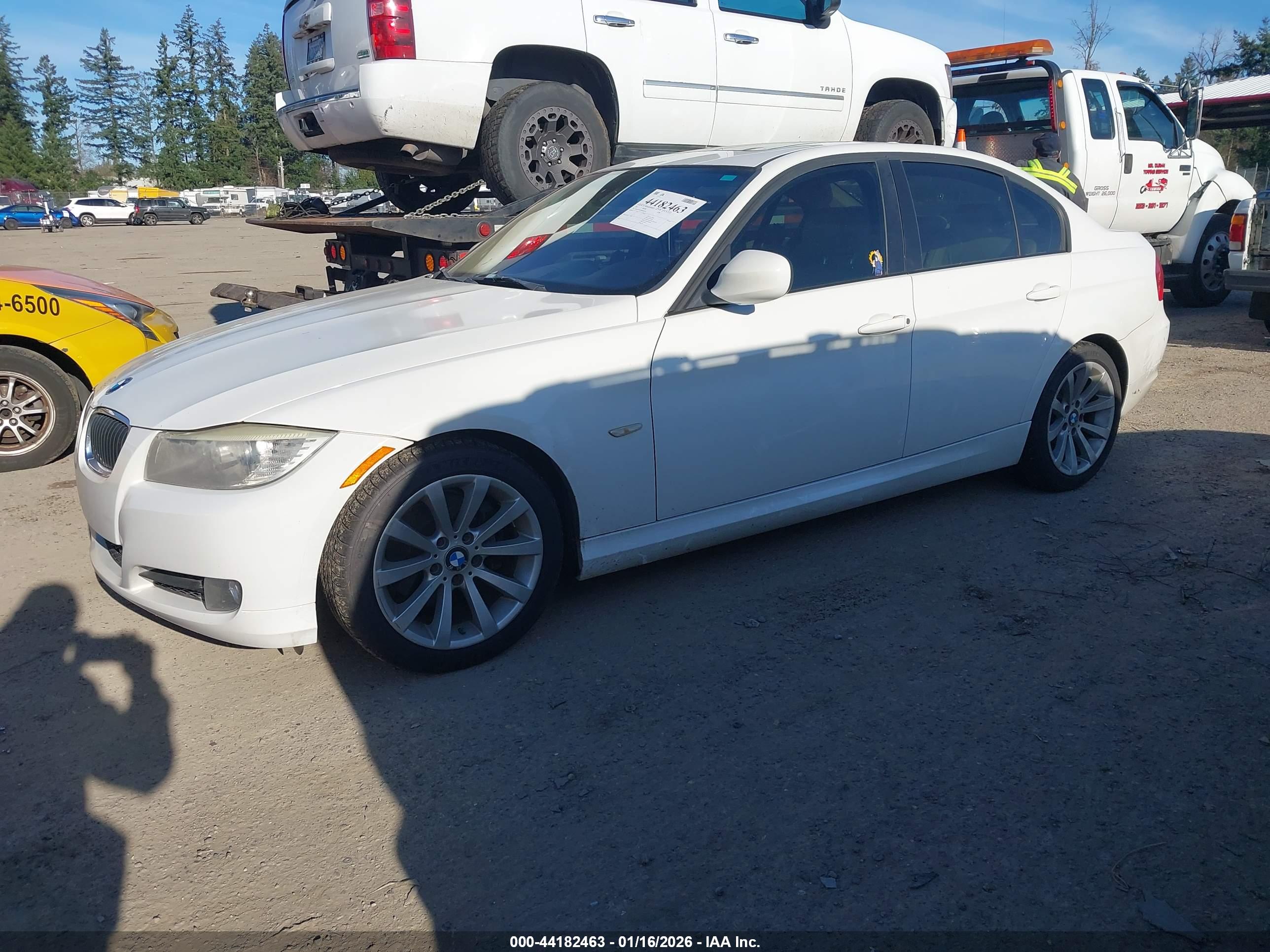 BMW 328I image 2