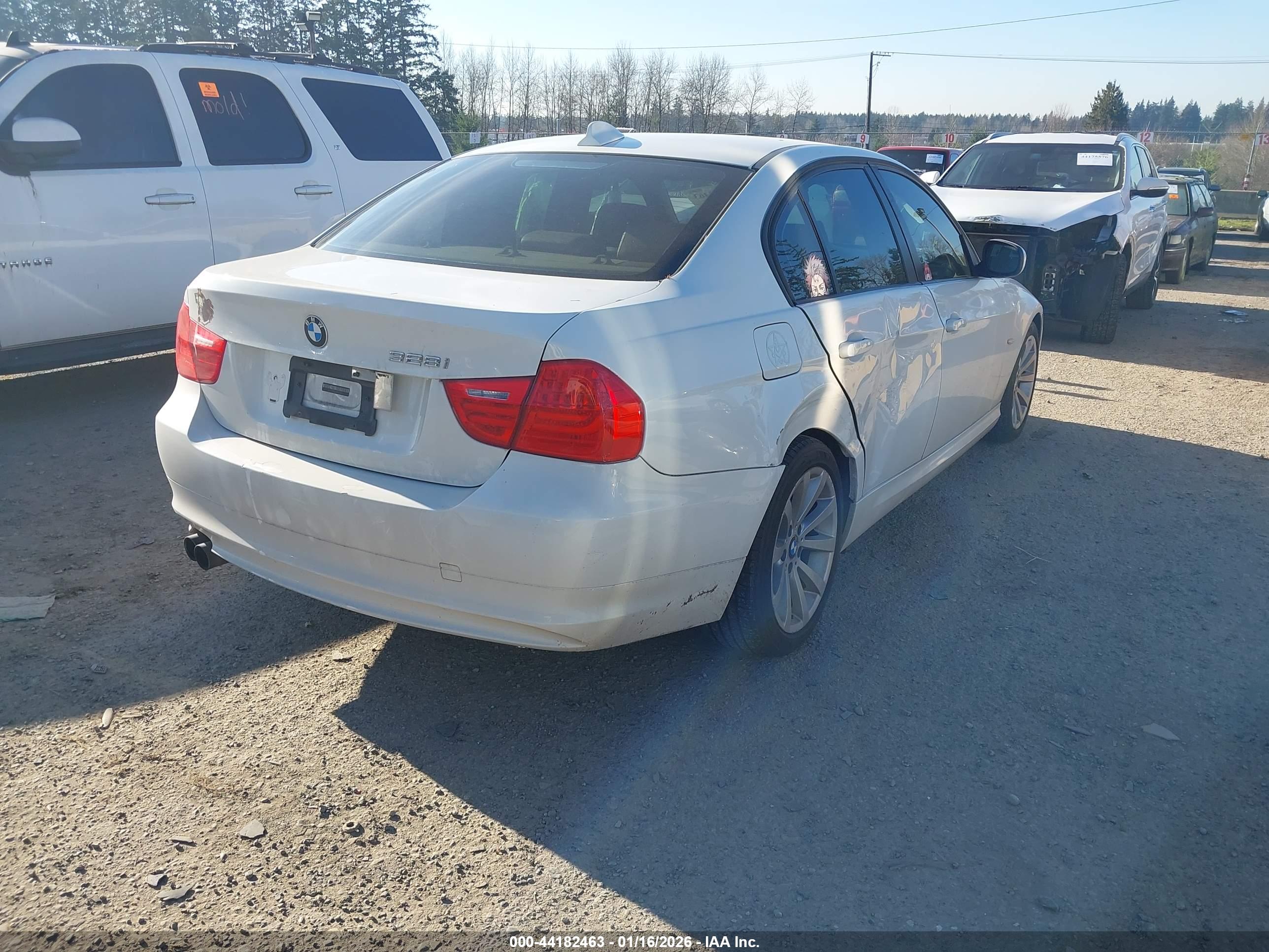 BMW 328I image 4