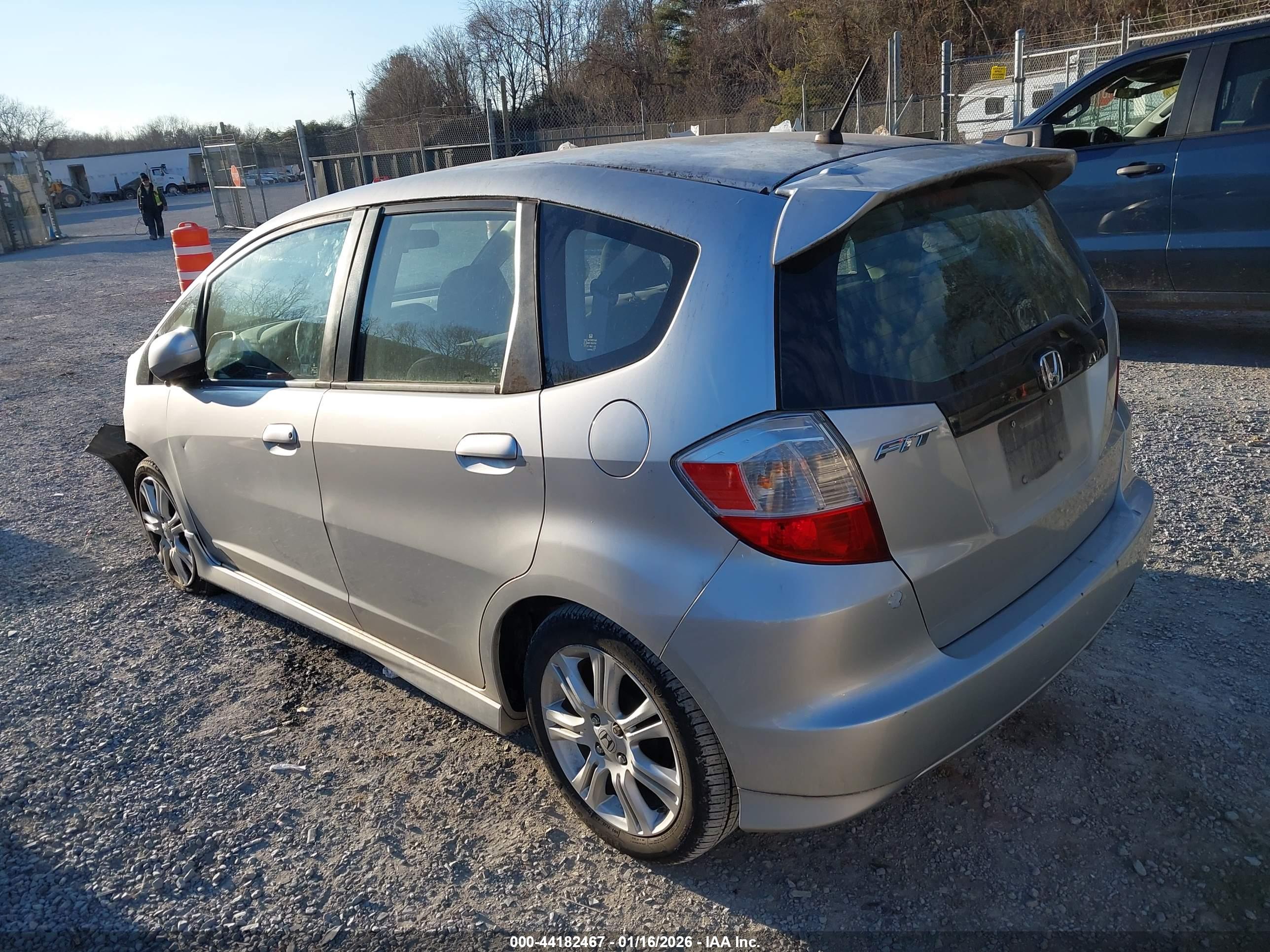 HONDA FIT image 3