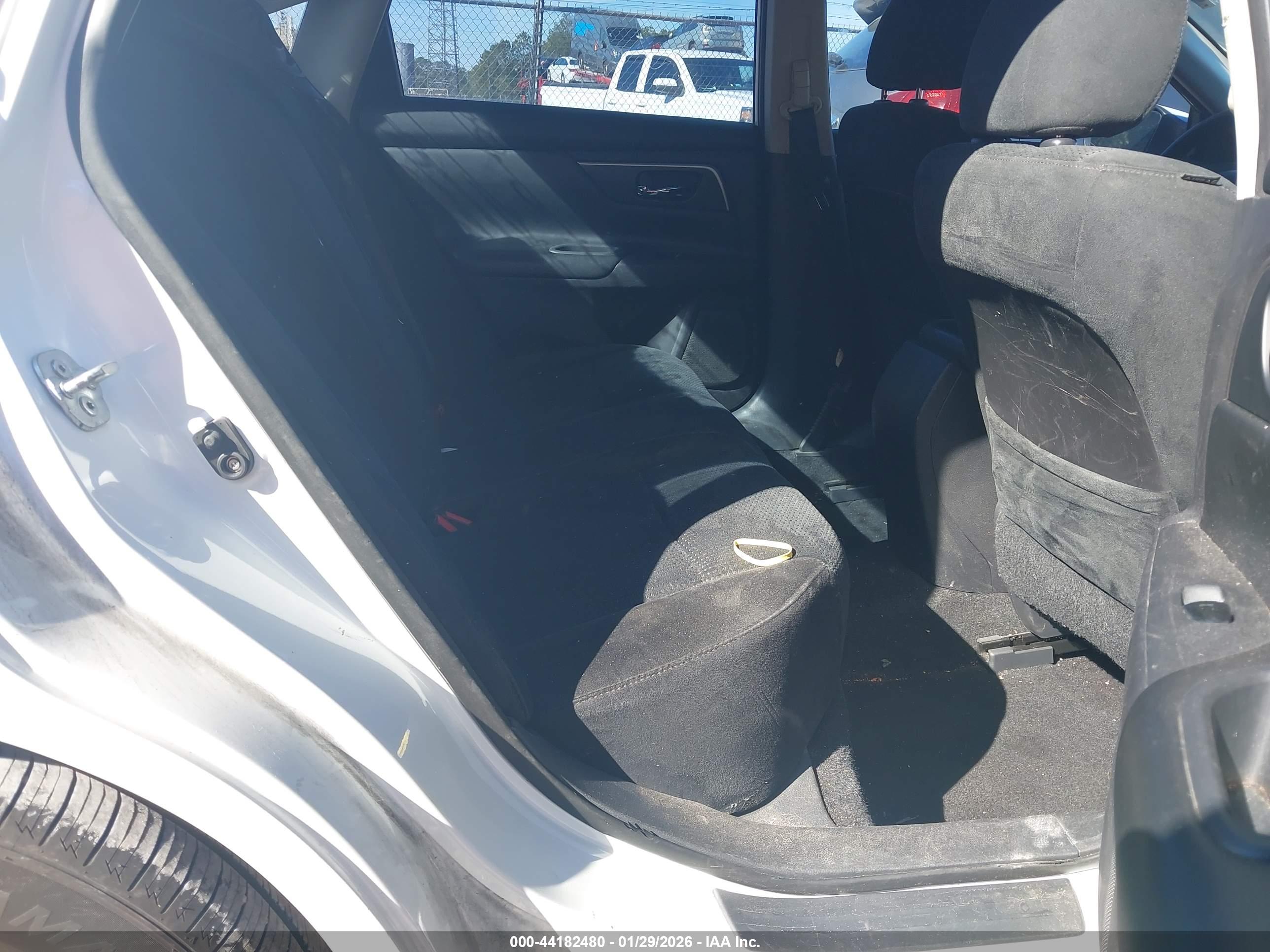 NISSAN ALTIMA image 8