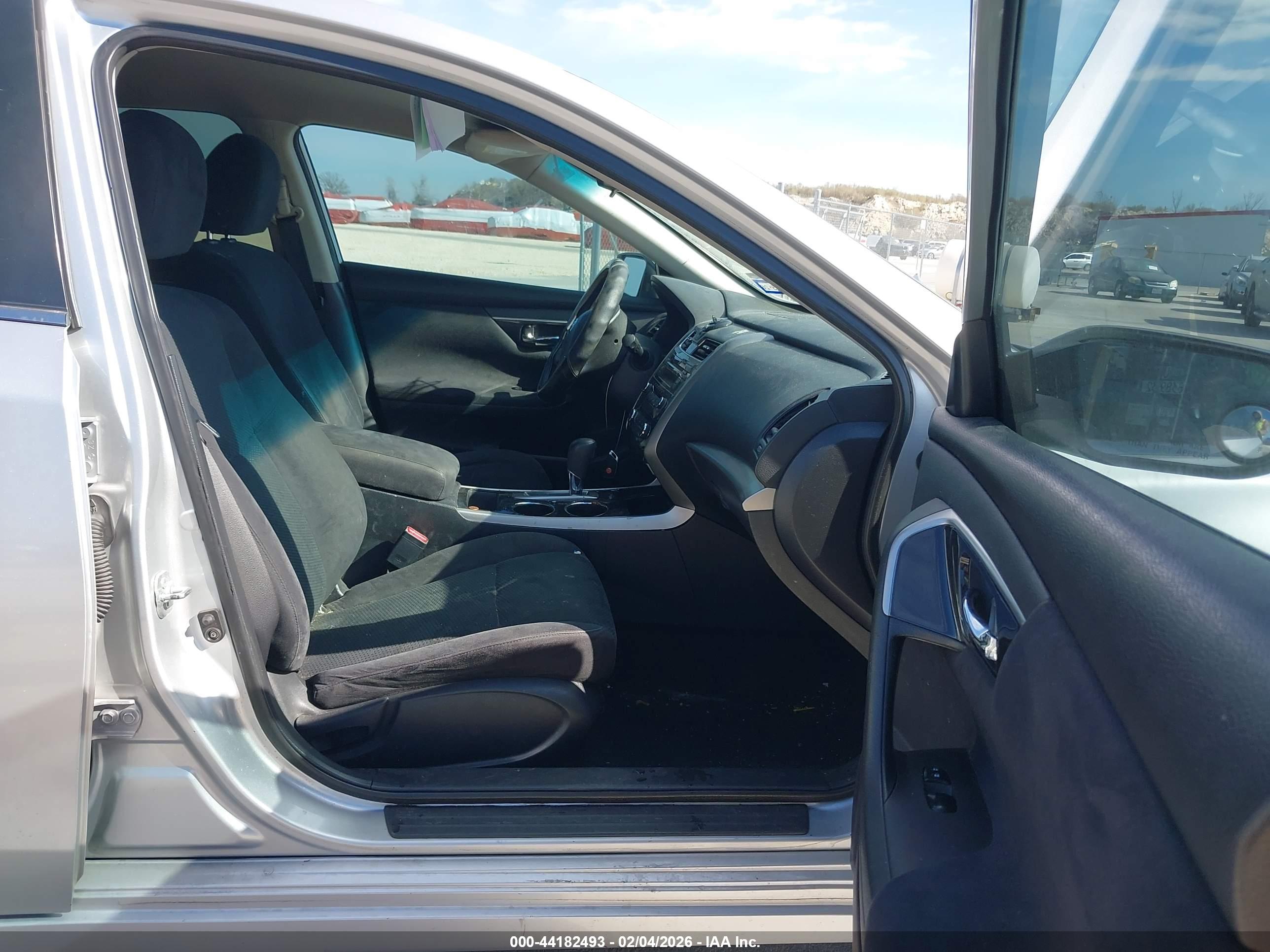 NISSAN ALTIMA image 5