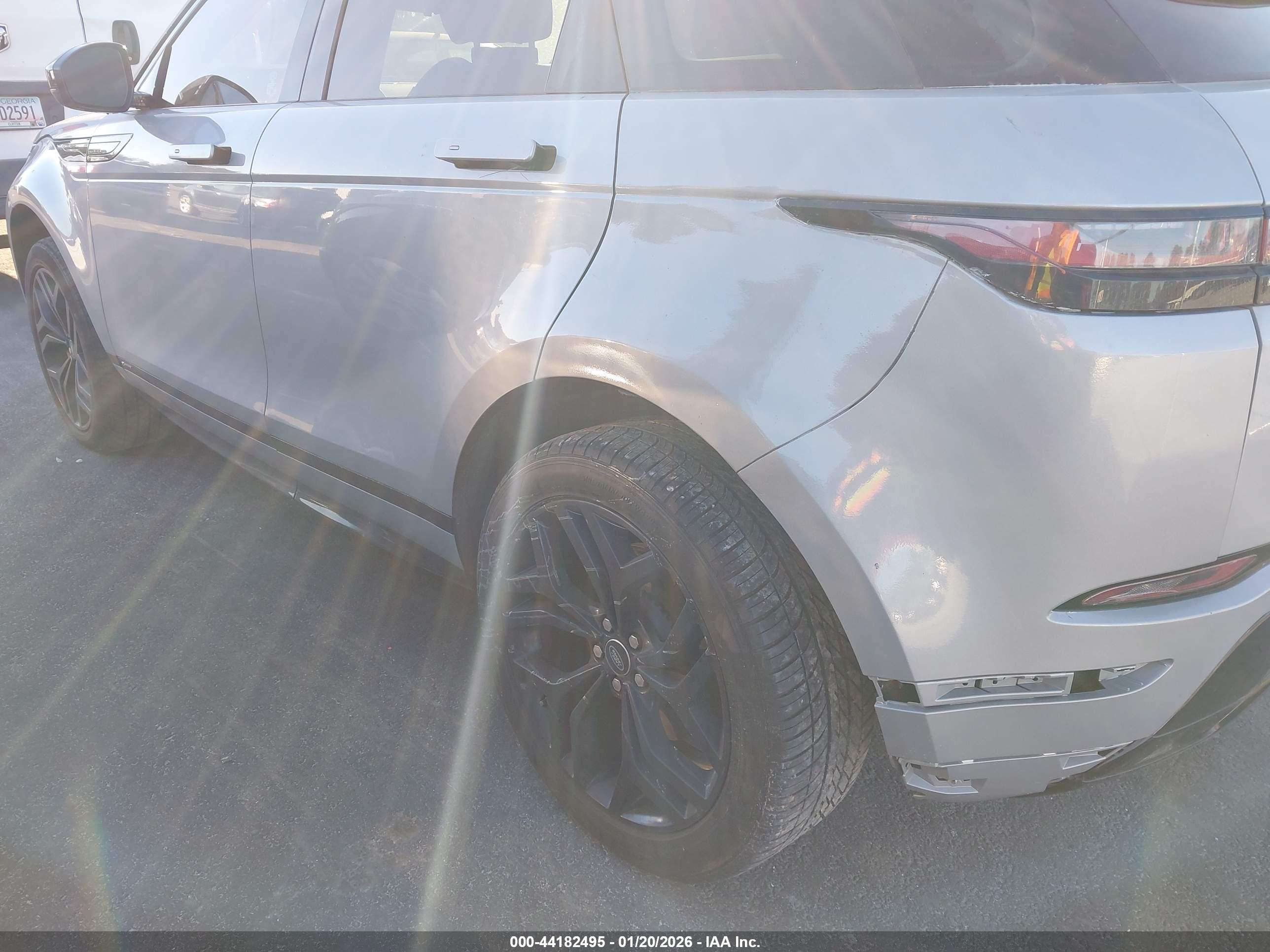 LAND ROVER image 3