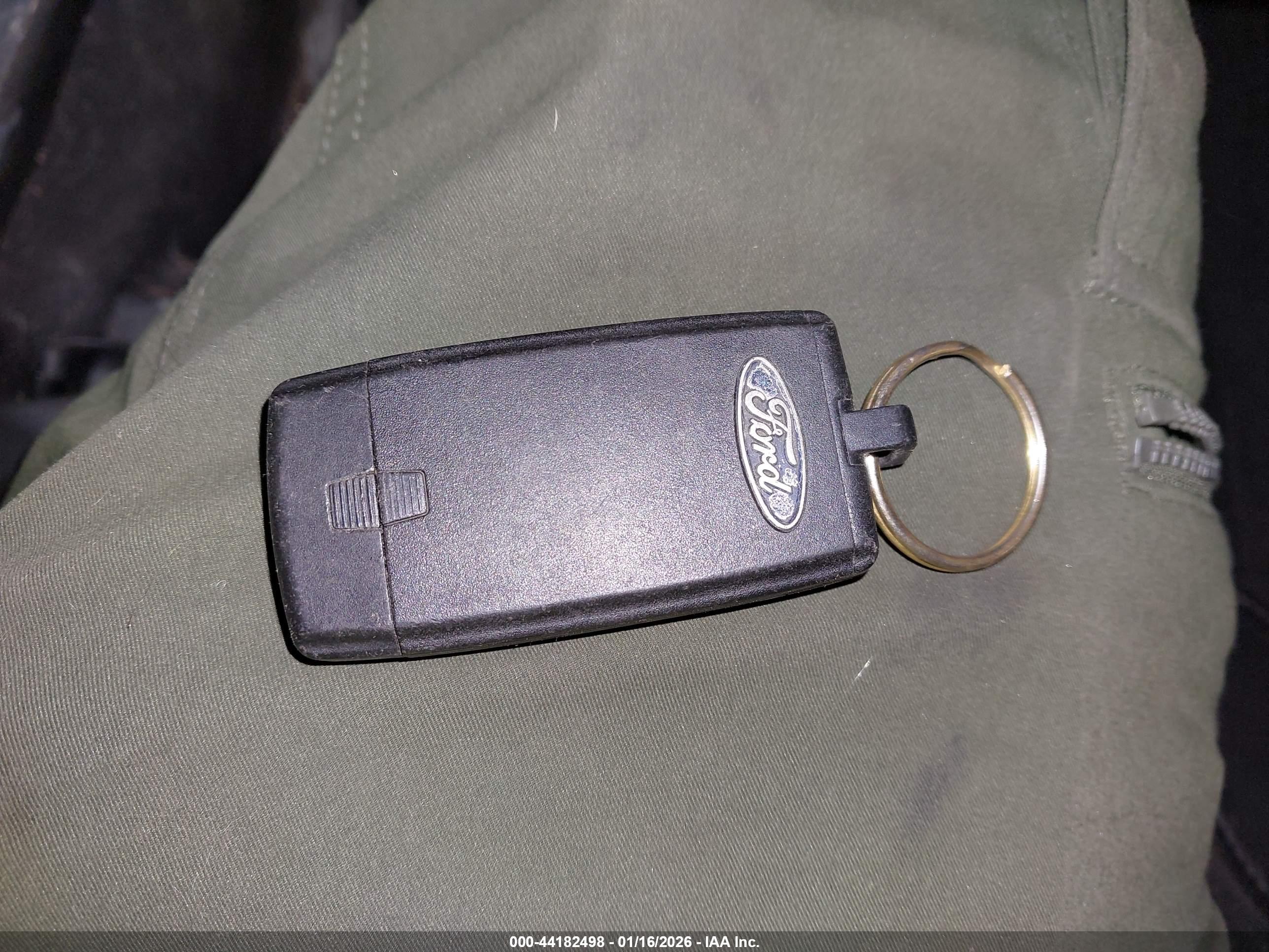 FORD TAURUS image 11