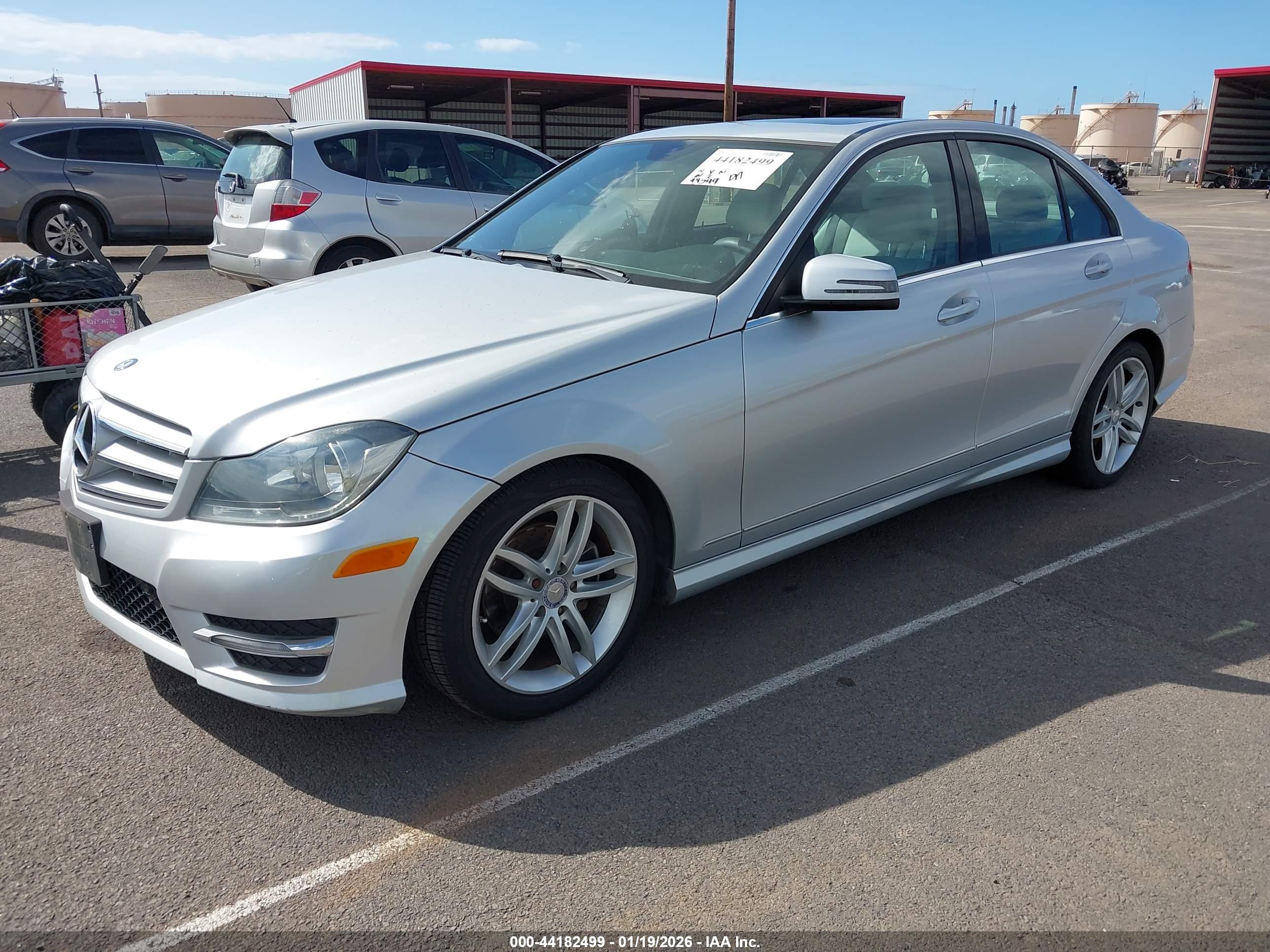 MERCEDES-BENZ C image 2