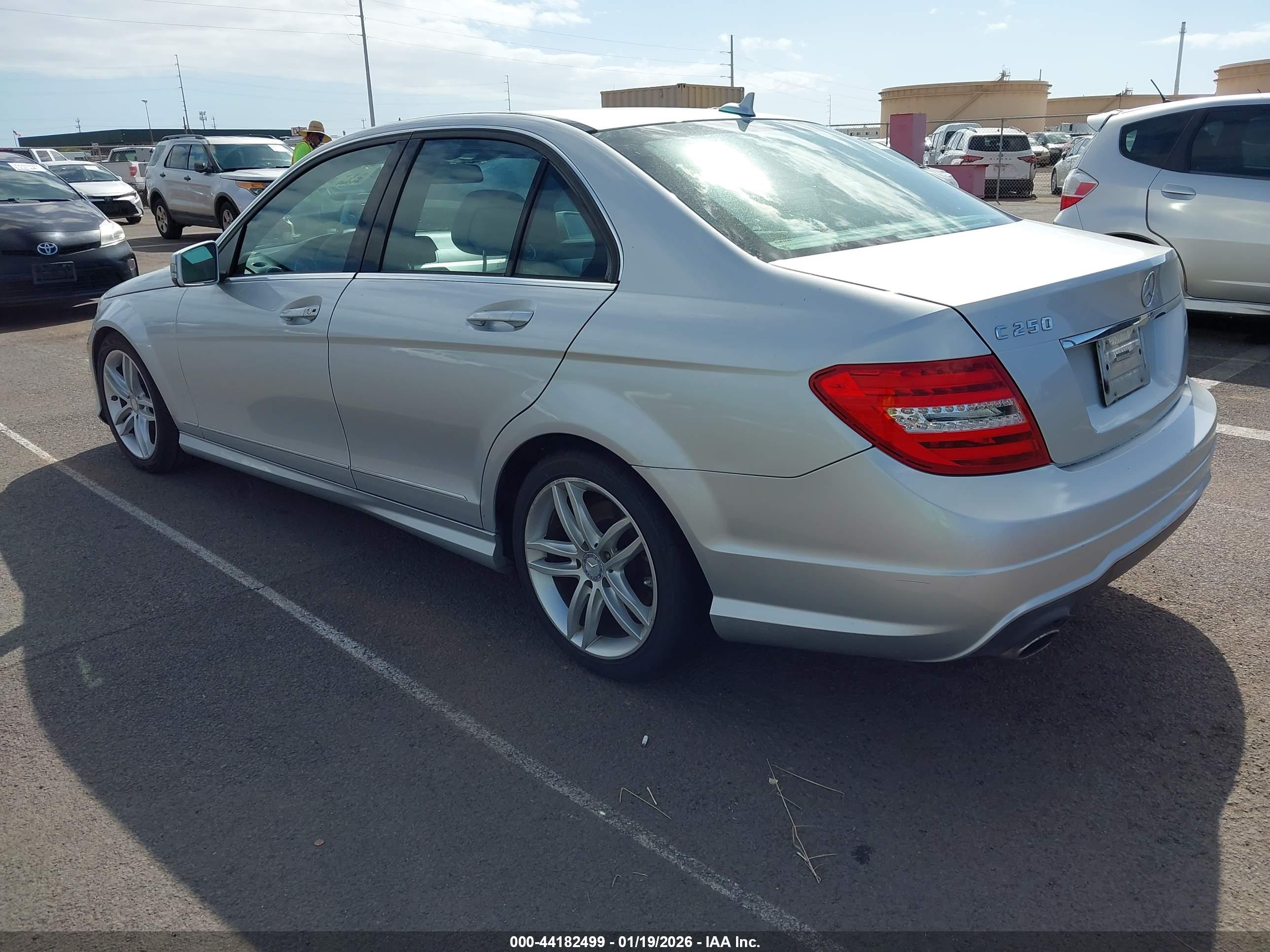 MERCEDES-BENZ C image 3