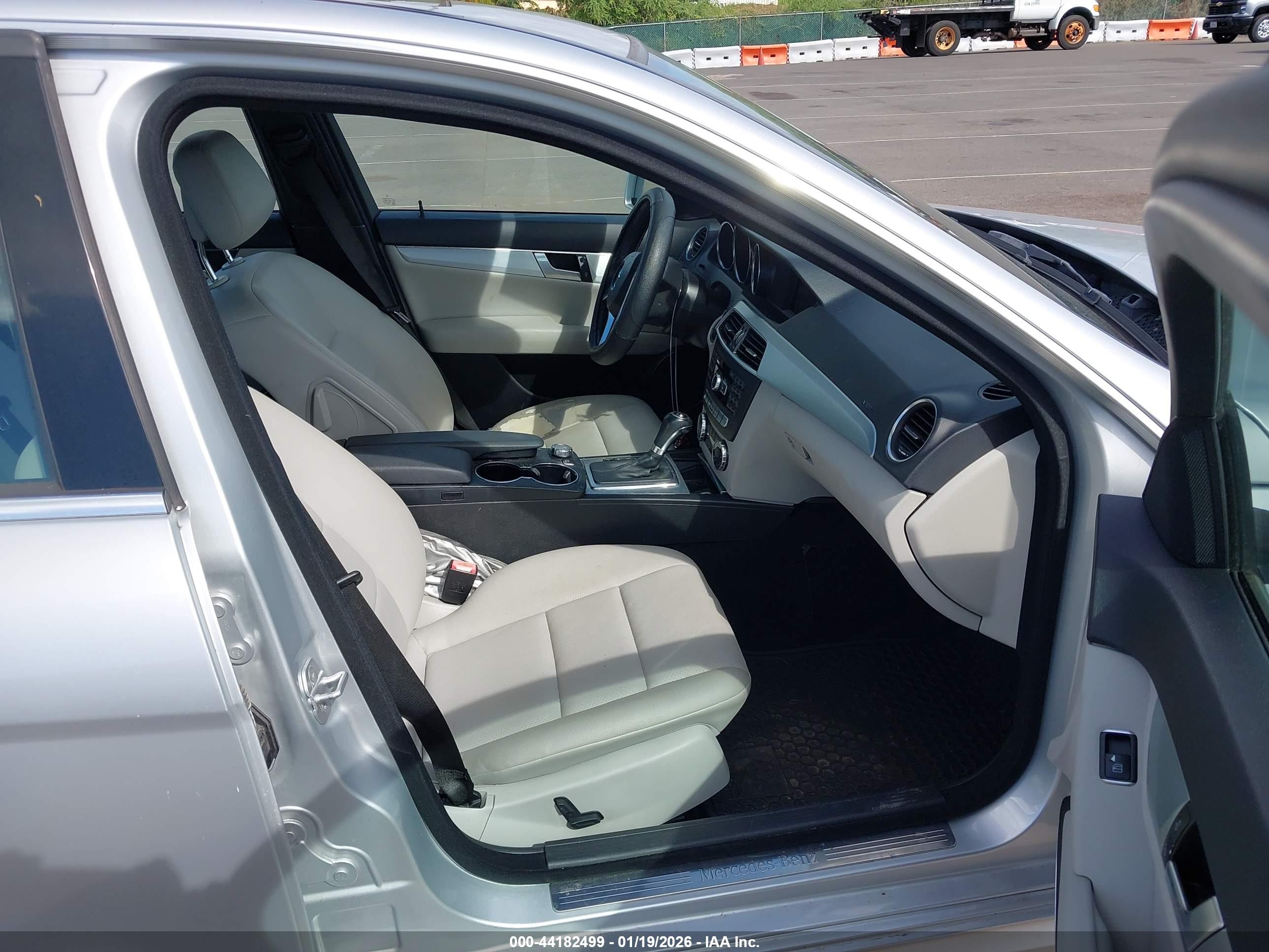 MERCEDES-BENZ C image 5