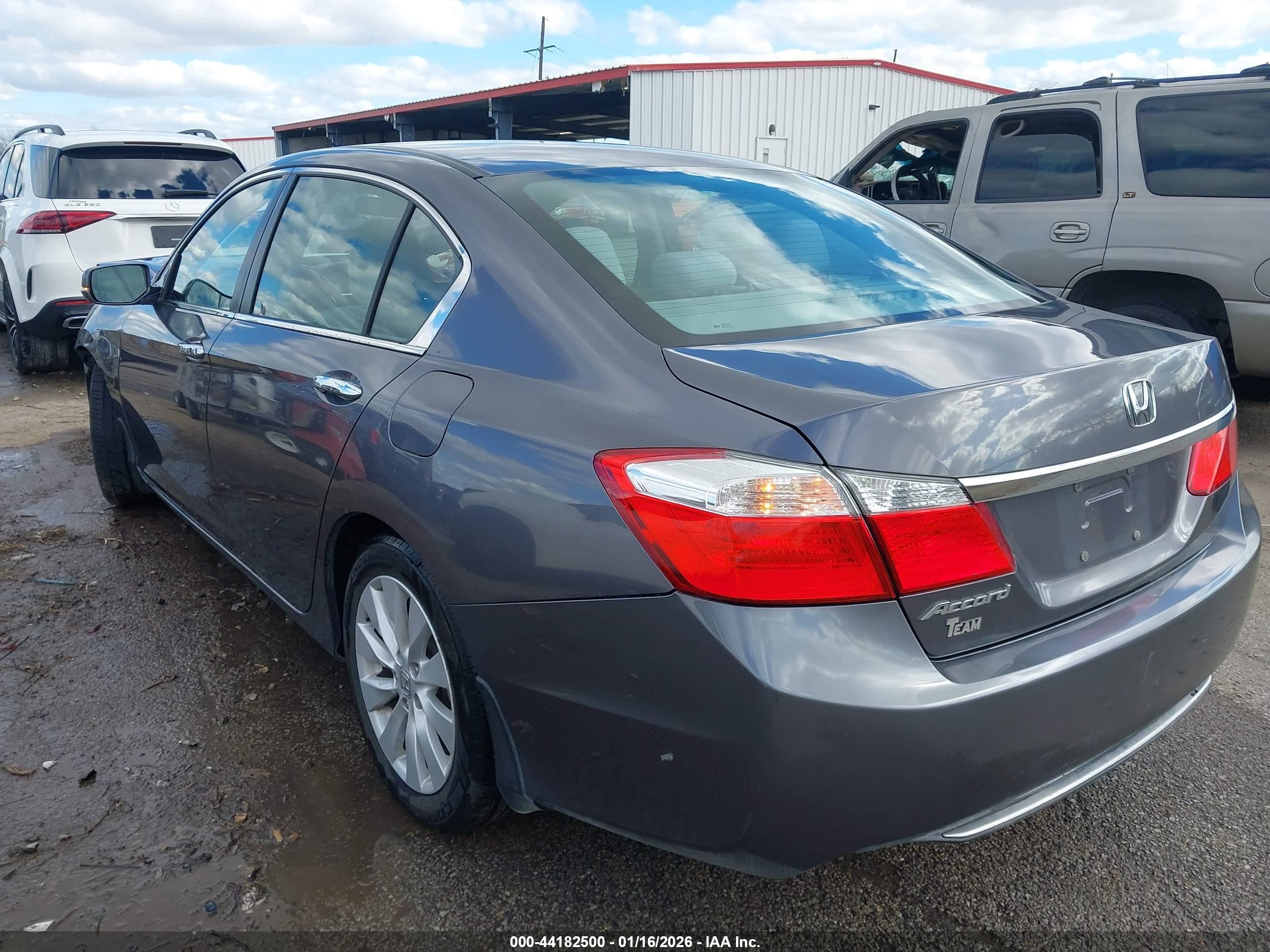 HONDA ACCORD image 3