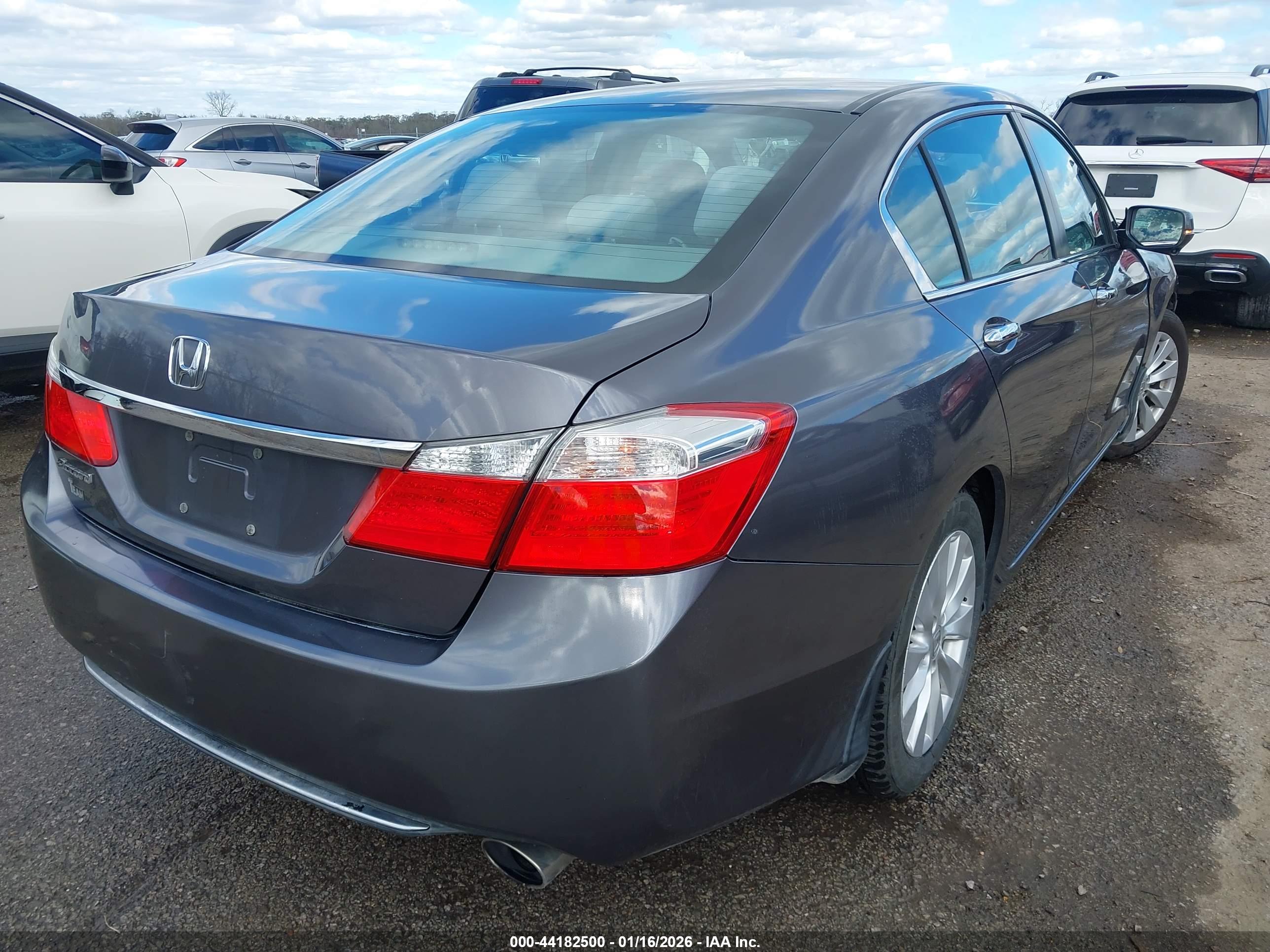 HONDA ACCORD image 4