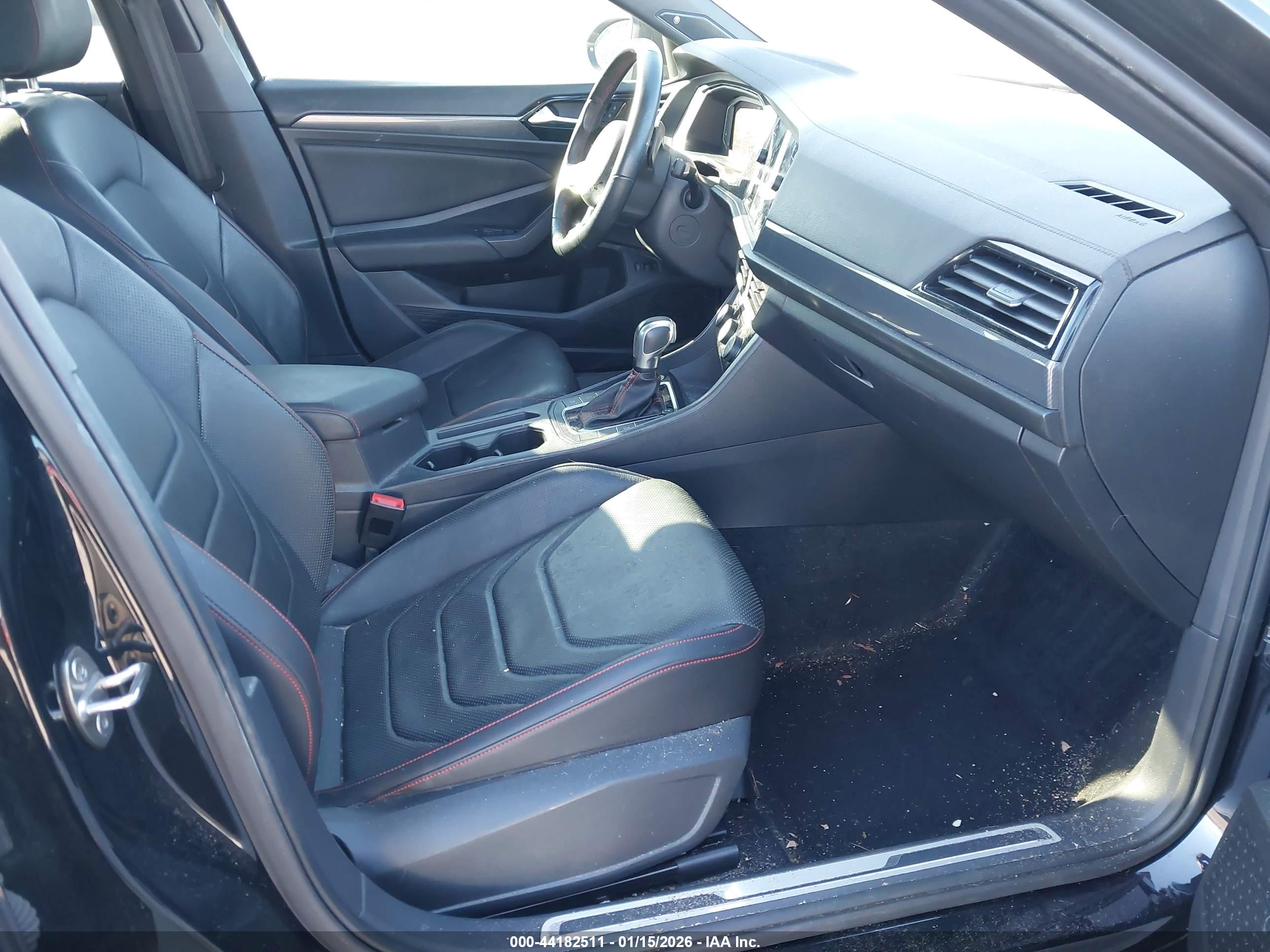 VOLKSWAGEN JETTA image 5