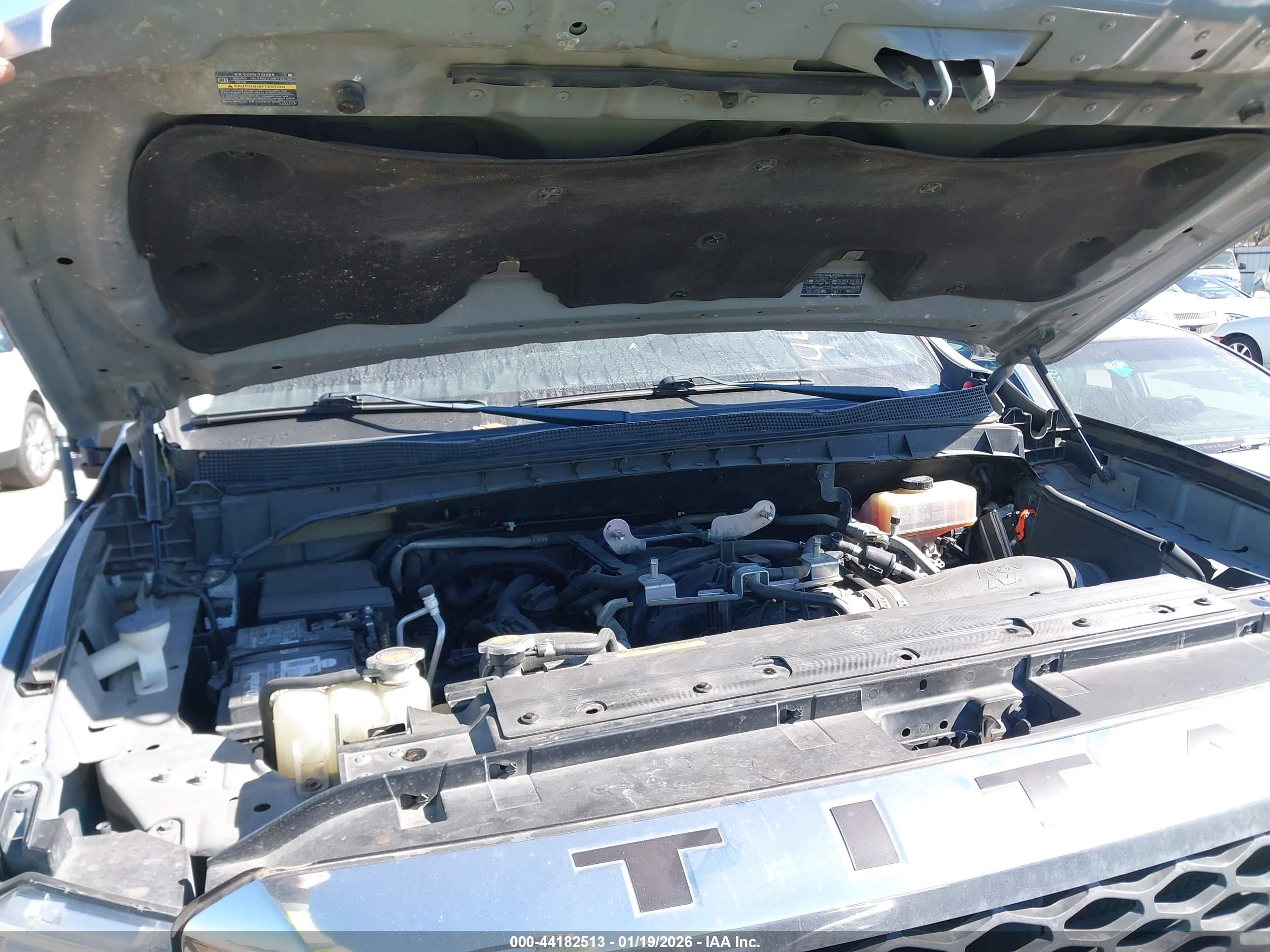 NISSAN TITAN image 10